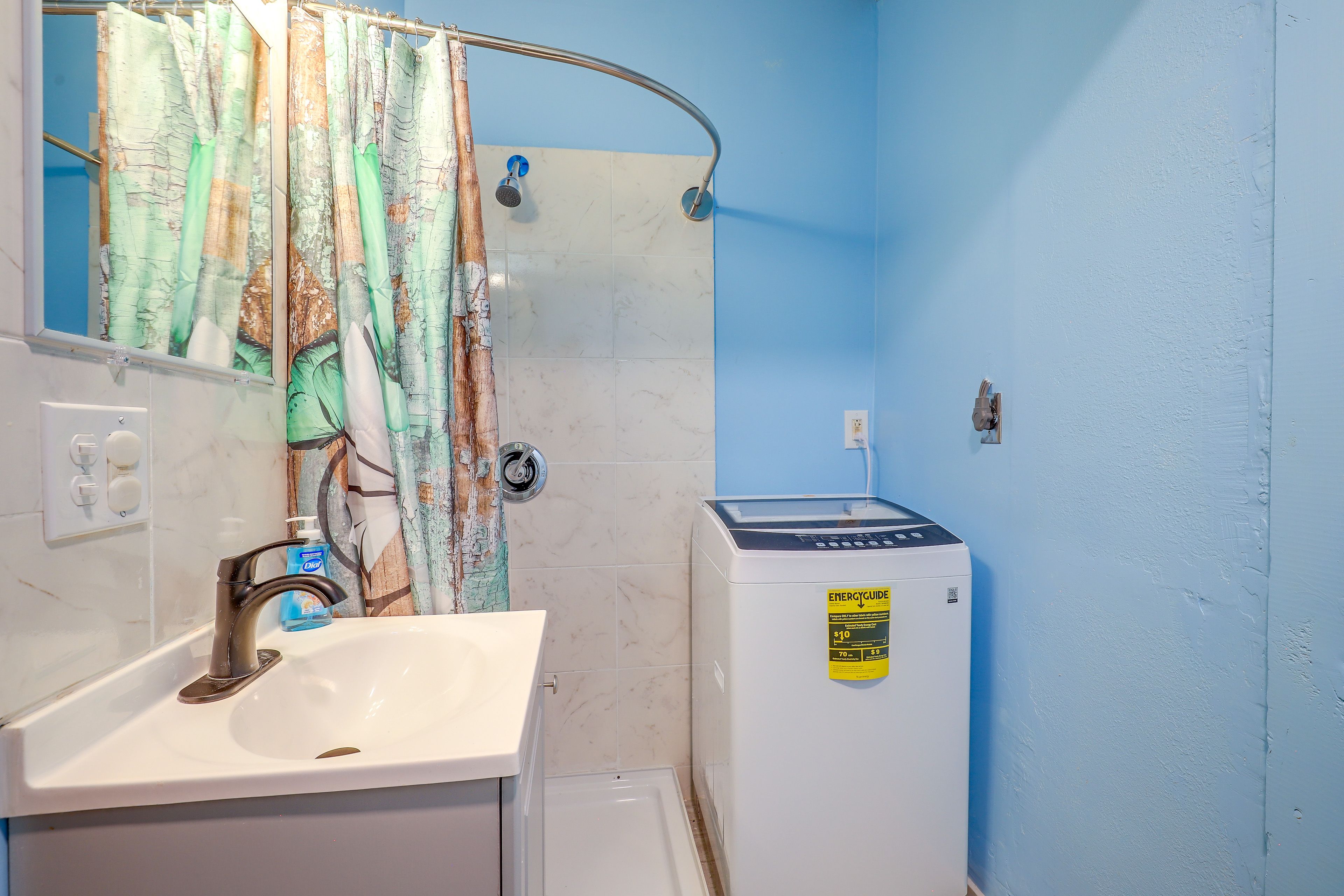 Full Bathroom