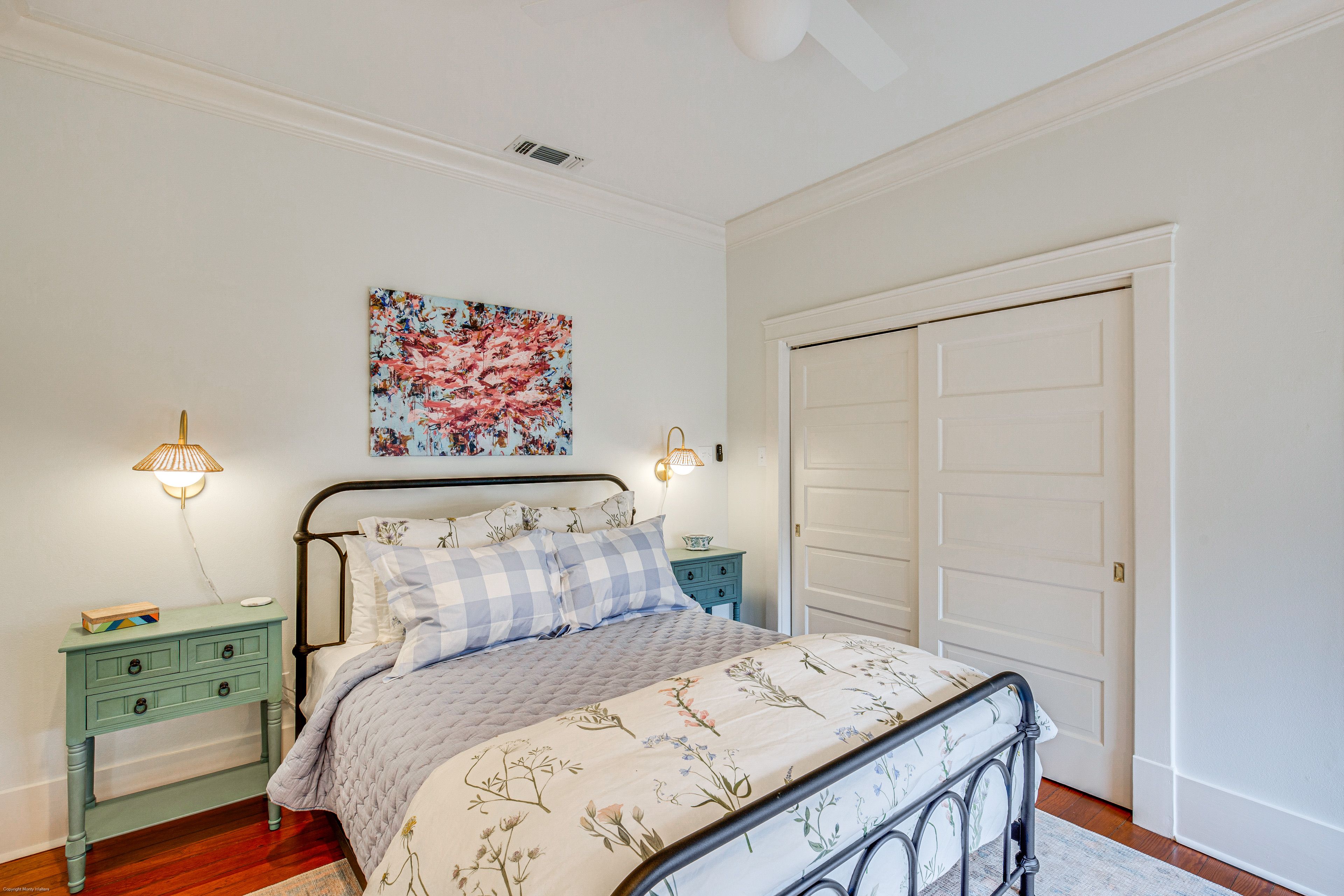 Bedroom 2 | Queen Bed
