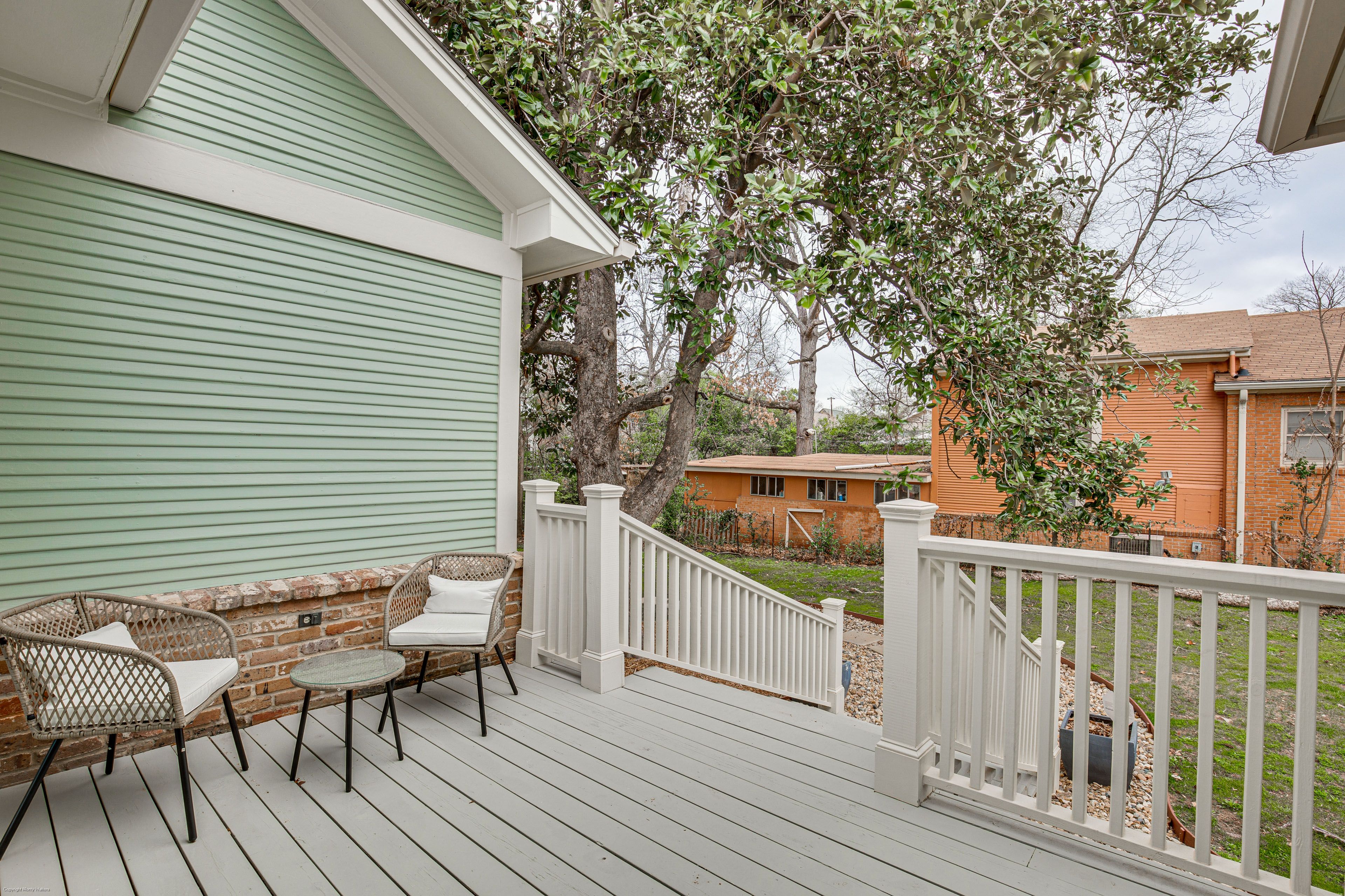 Private Deck
