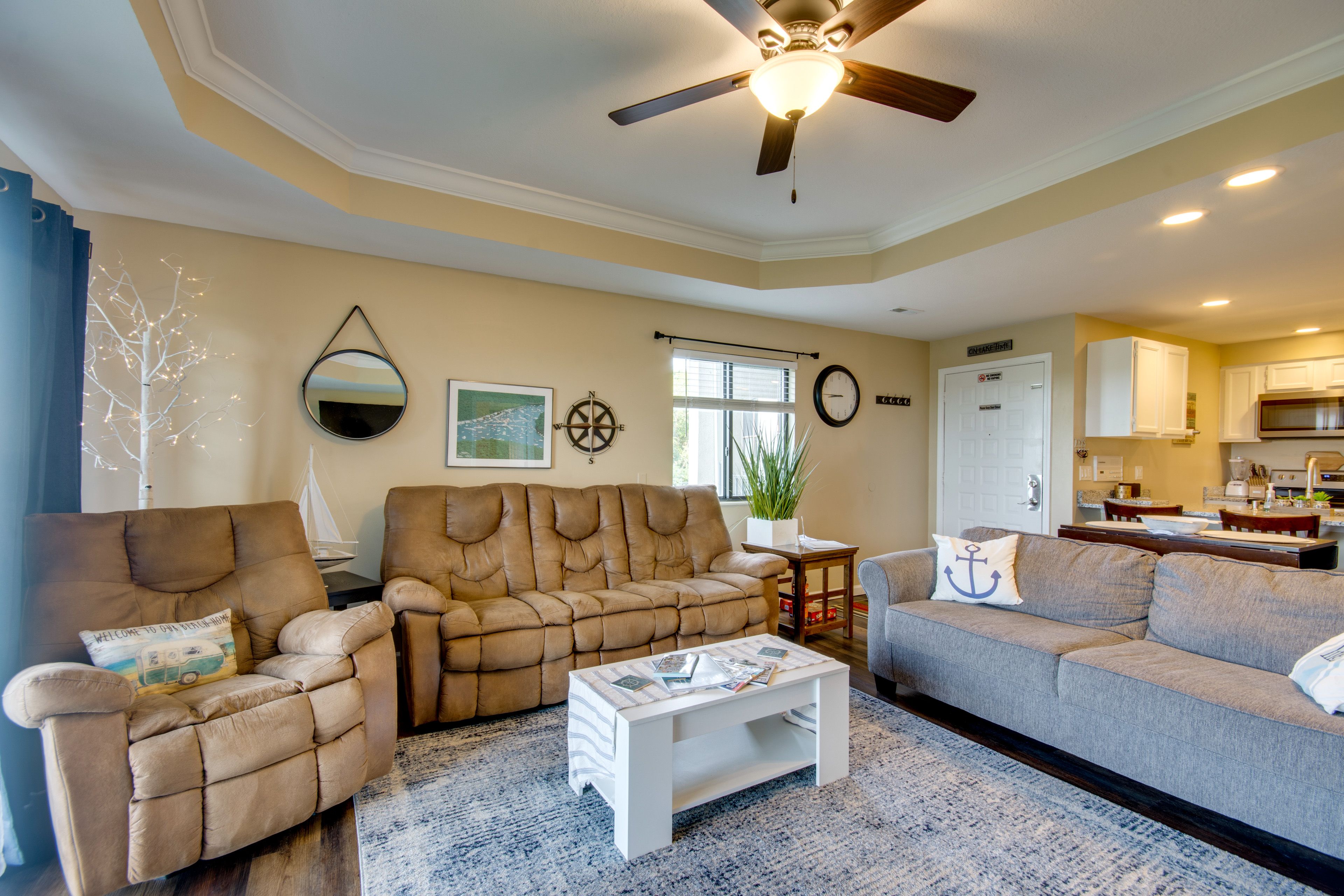 Living Room | Queen Sleeper Sofa