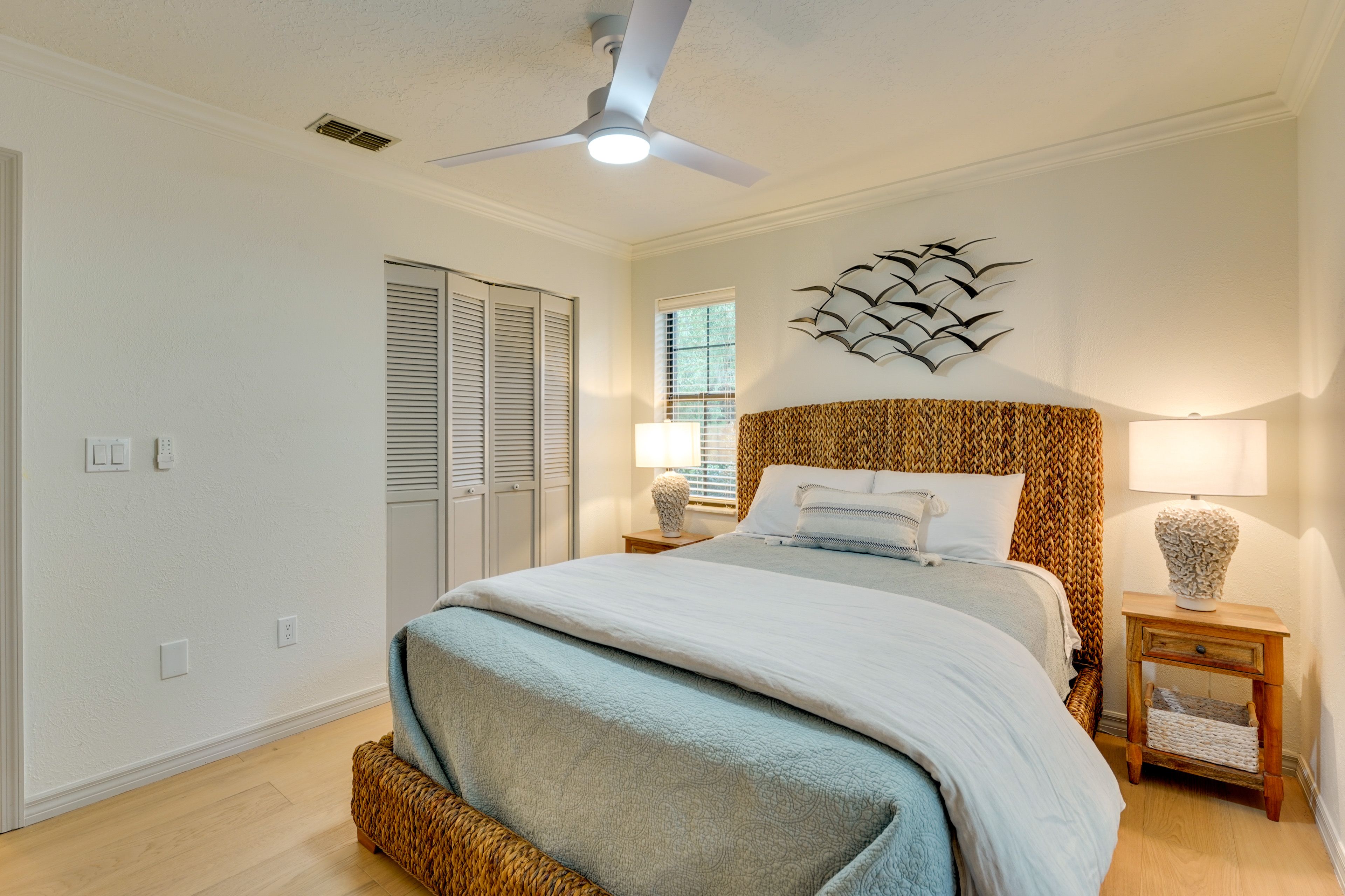 Bedroom 2 | Queen Bed