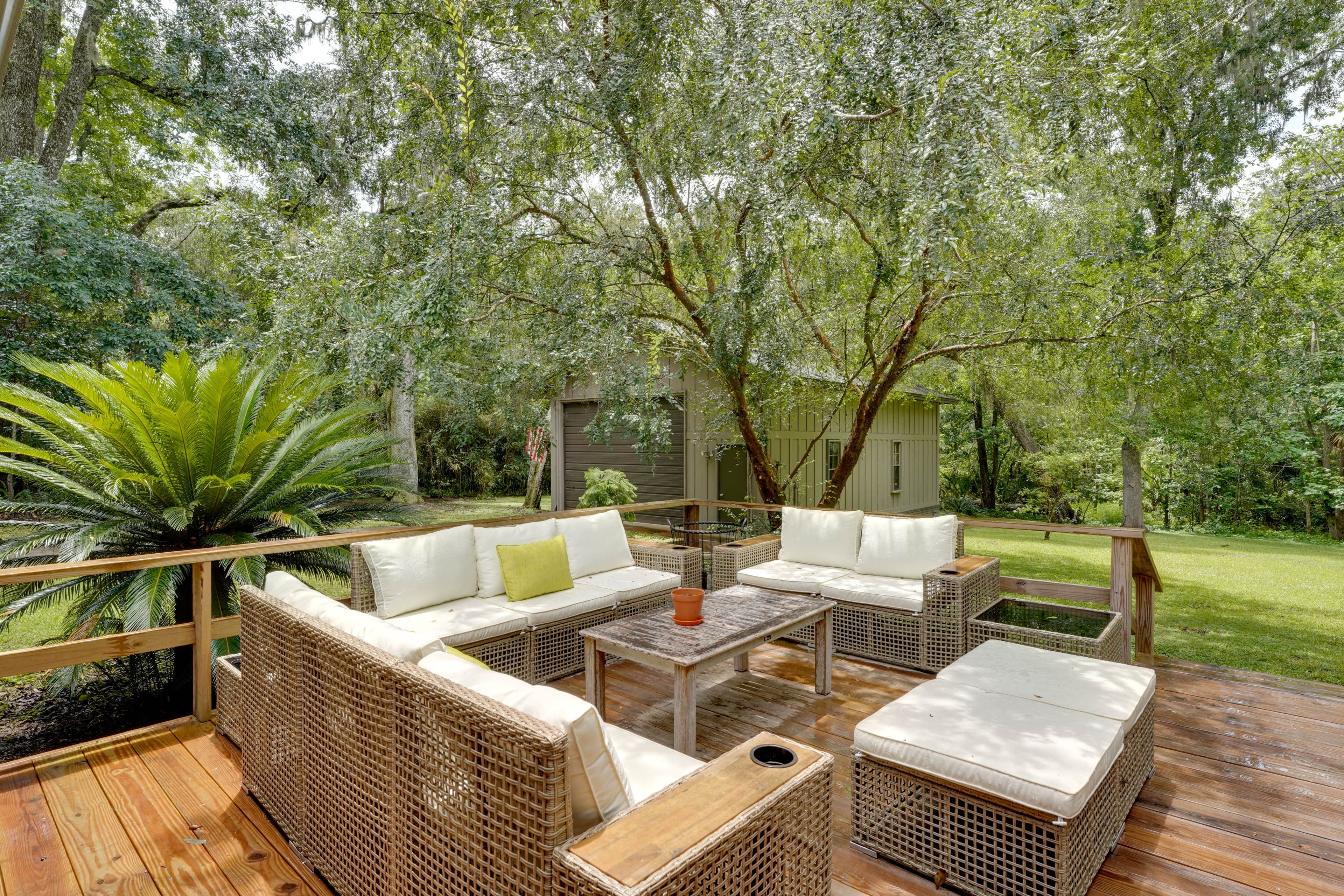 Private Deck