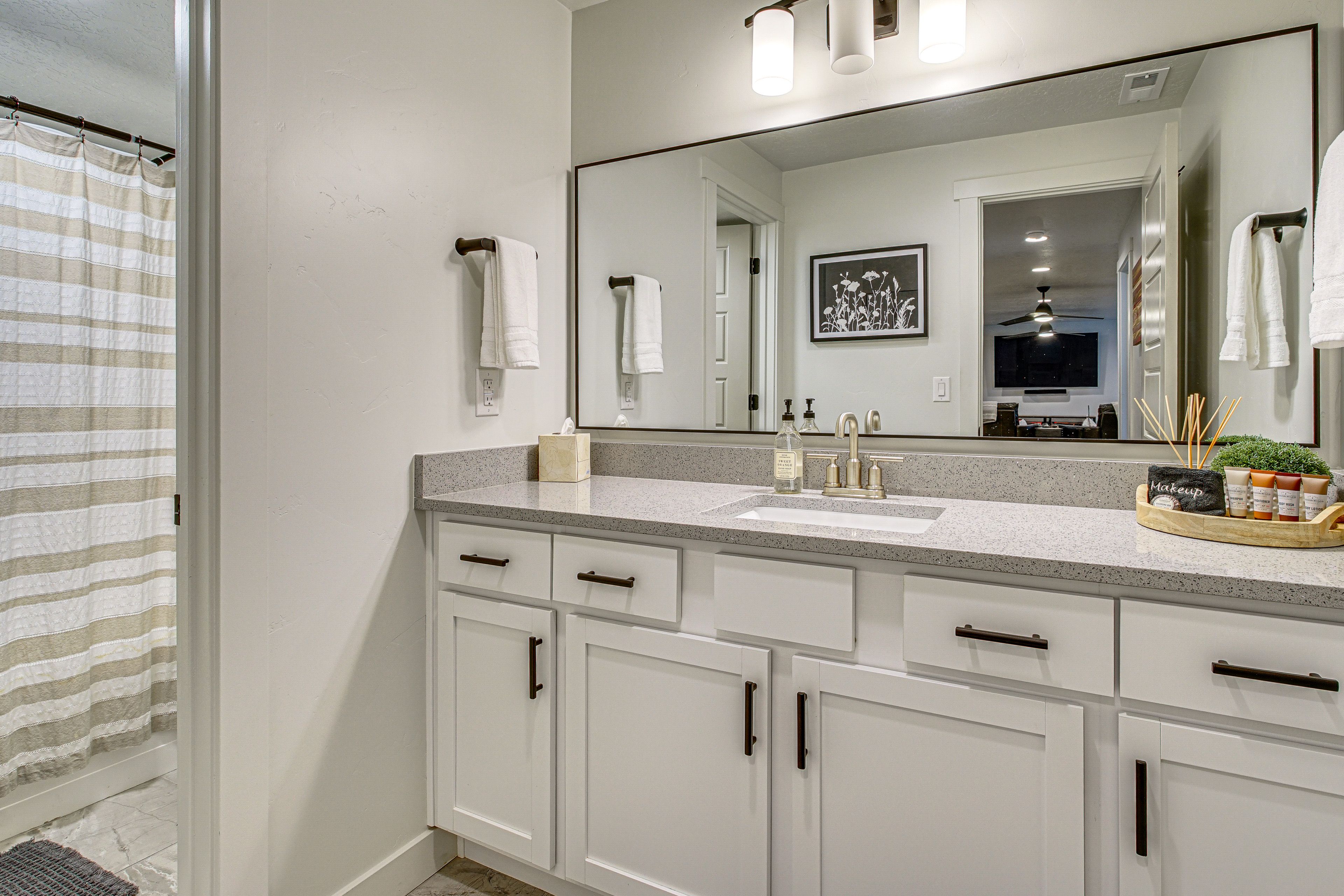Full Bathroom | Basement