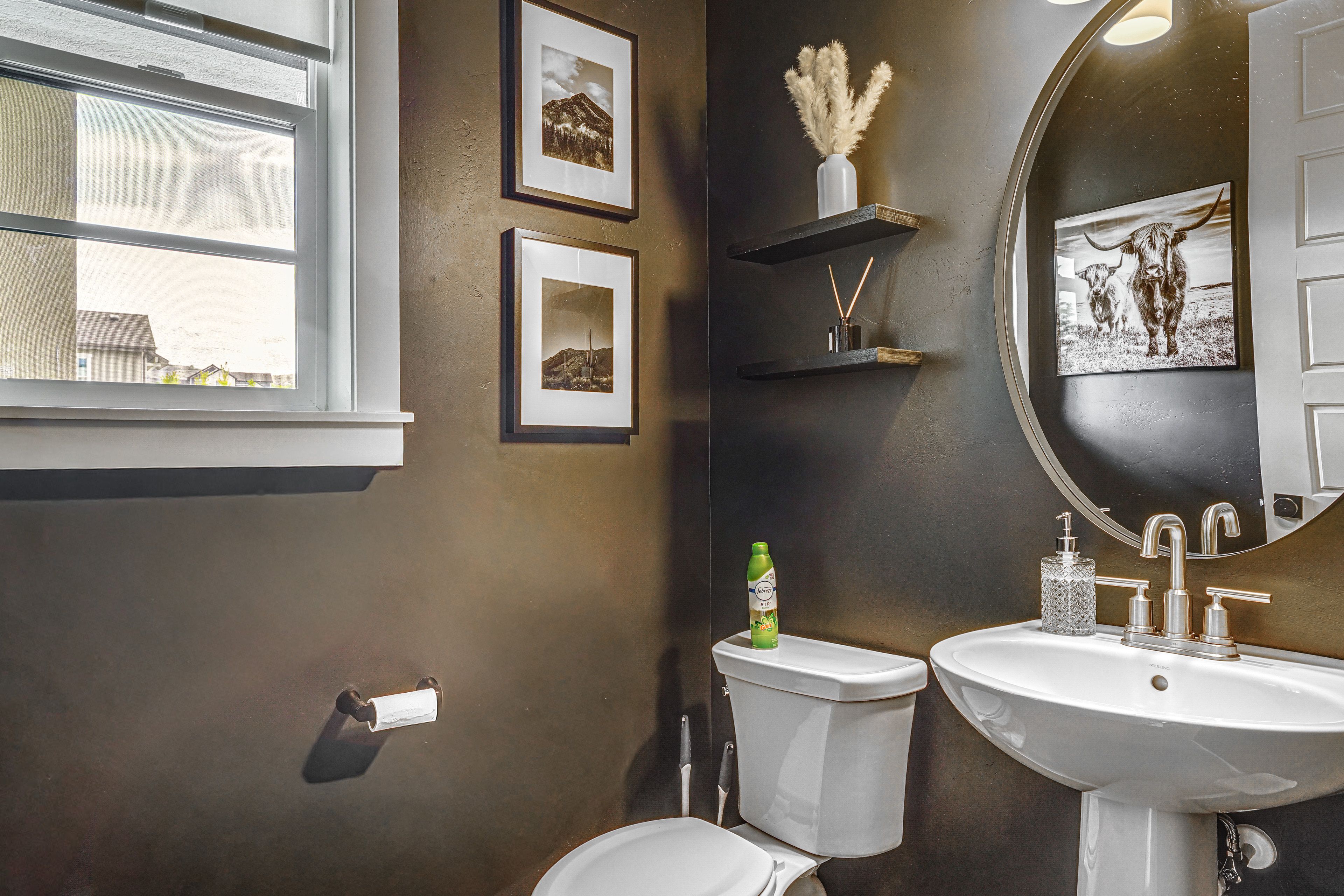 Half Bathroom | 1st Floor
