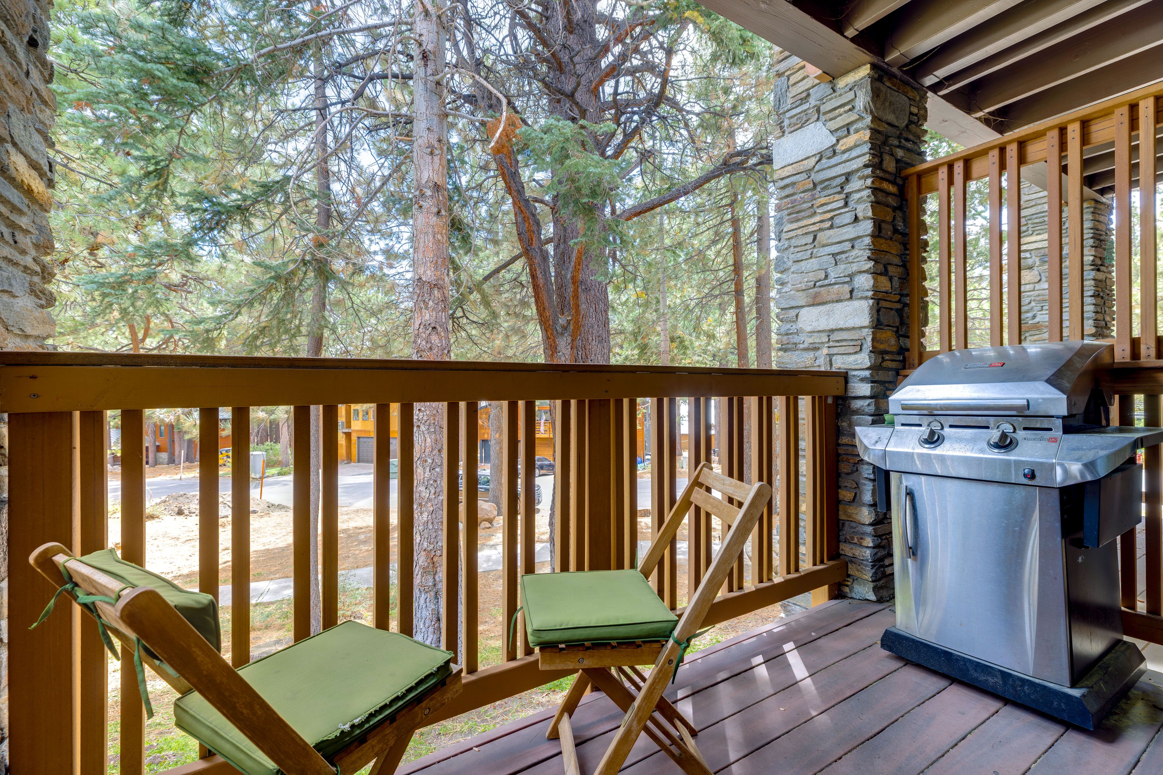 Private Balcony | Grill | Outdoor Dining