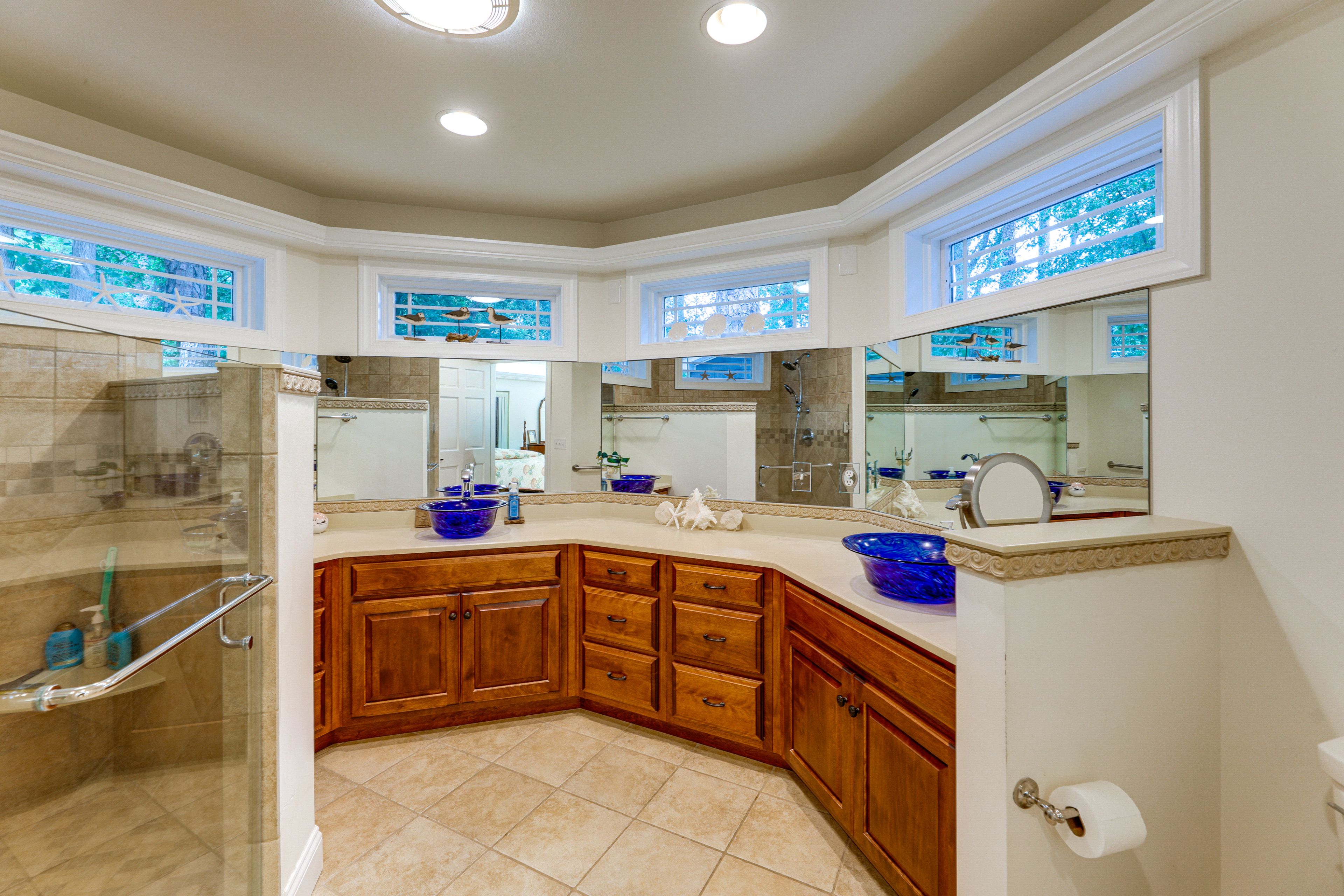 En-Suite Bathroom | 2nd Floor