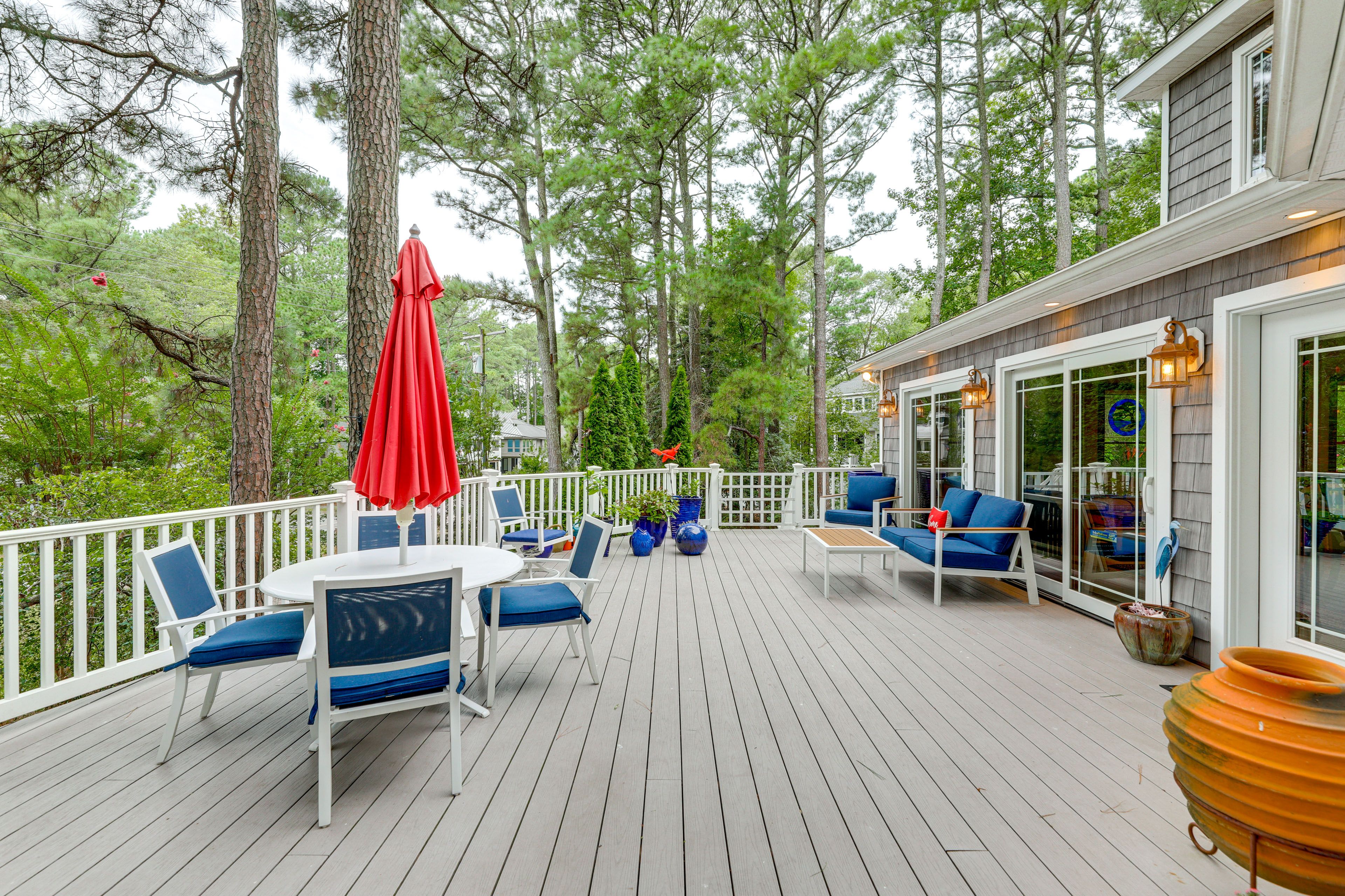 Deck | 2nd Floor