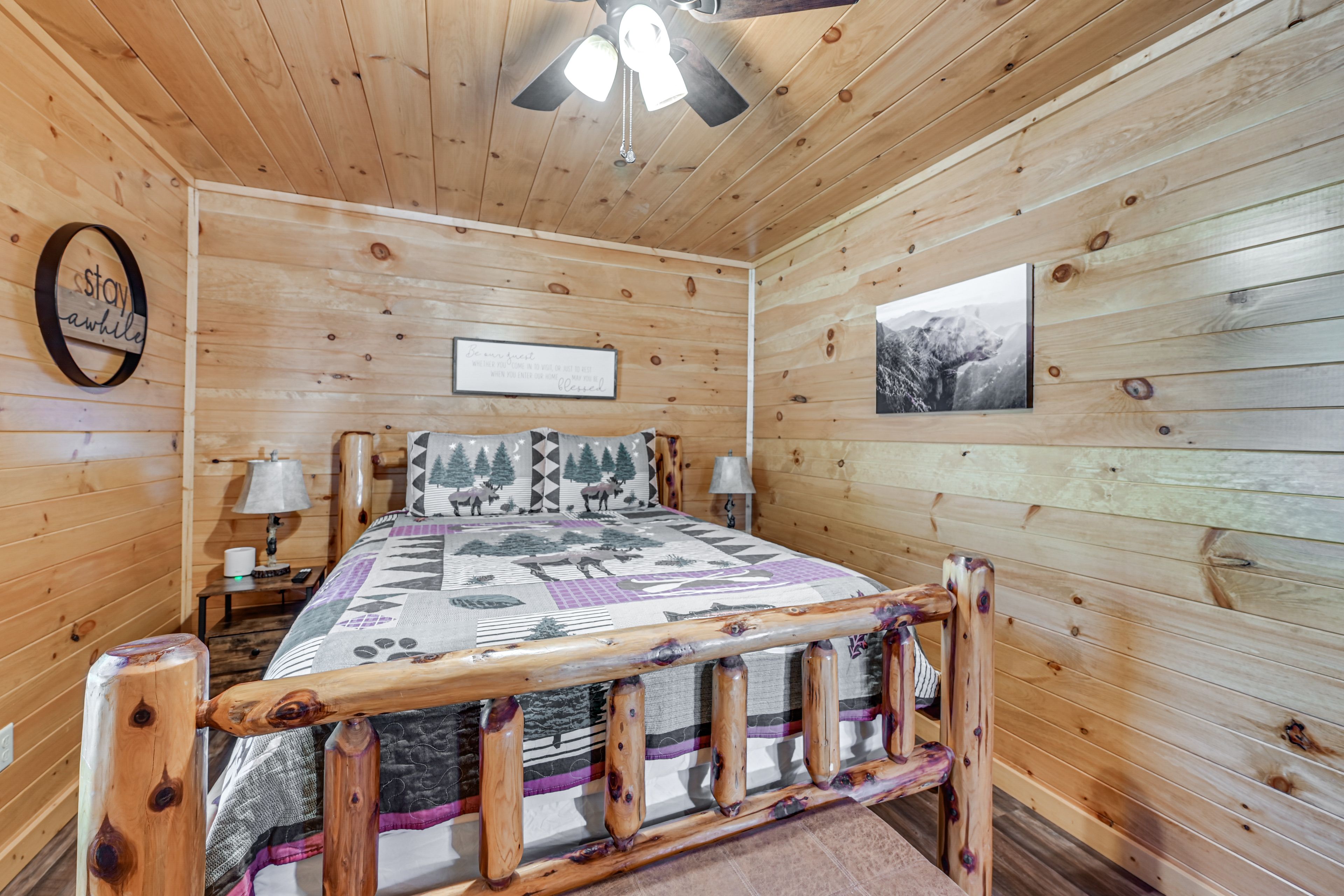 Bedroom 2 | Queen Bed