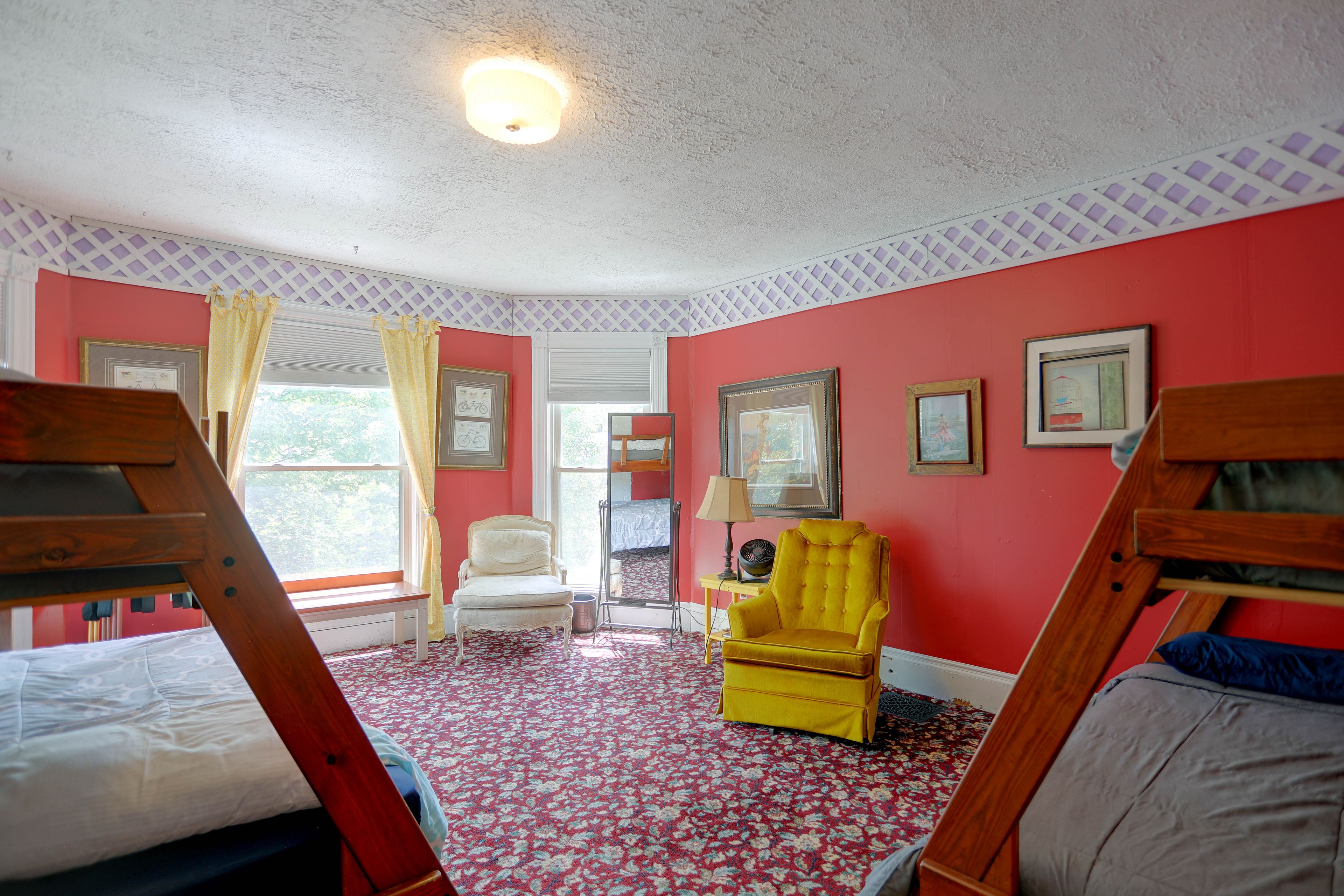 Bedroom 3 | Bunk Beds (2 Full, 4 Twin)