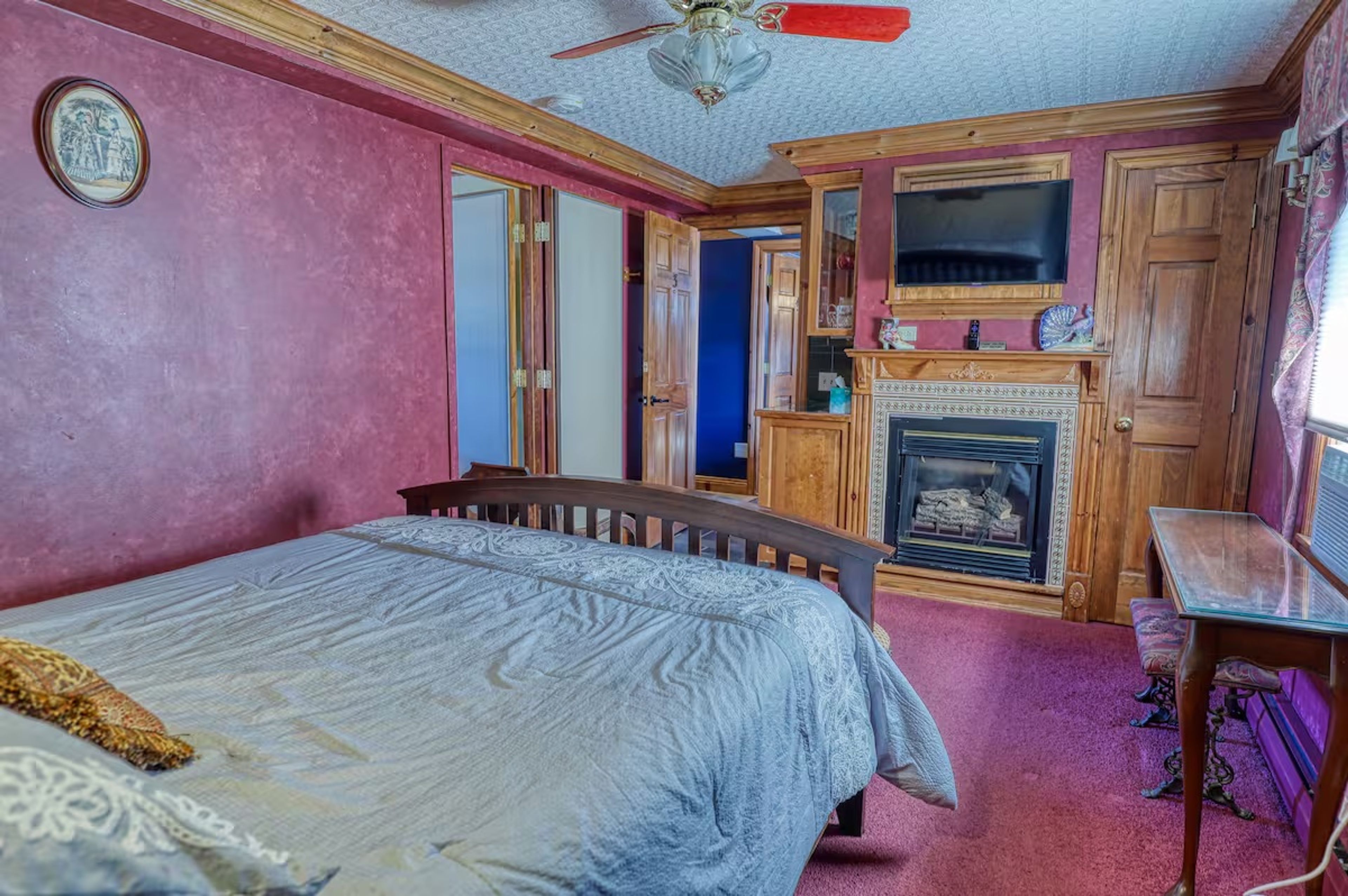 Bedroom 3 | Queen Bed
