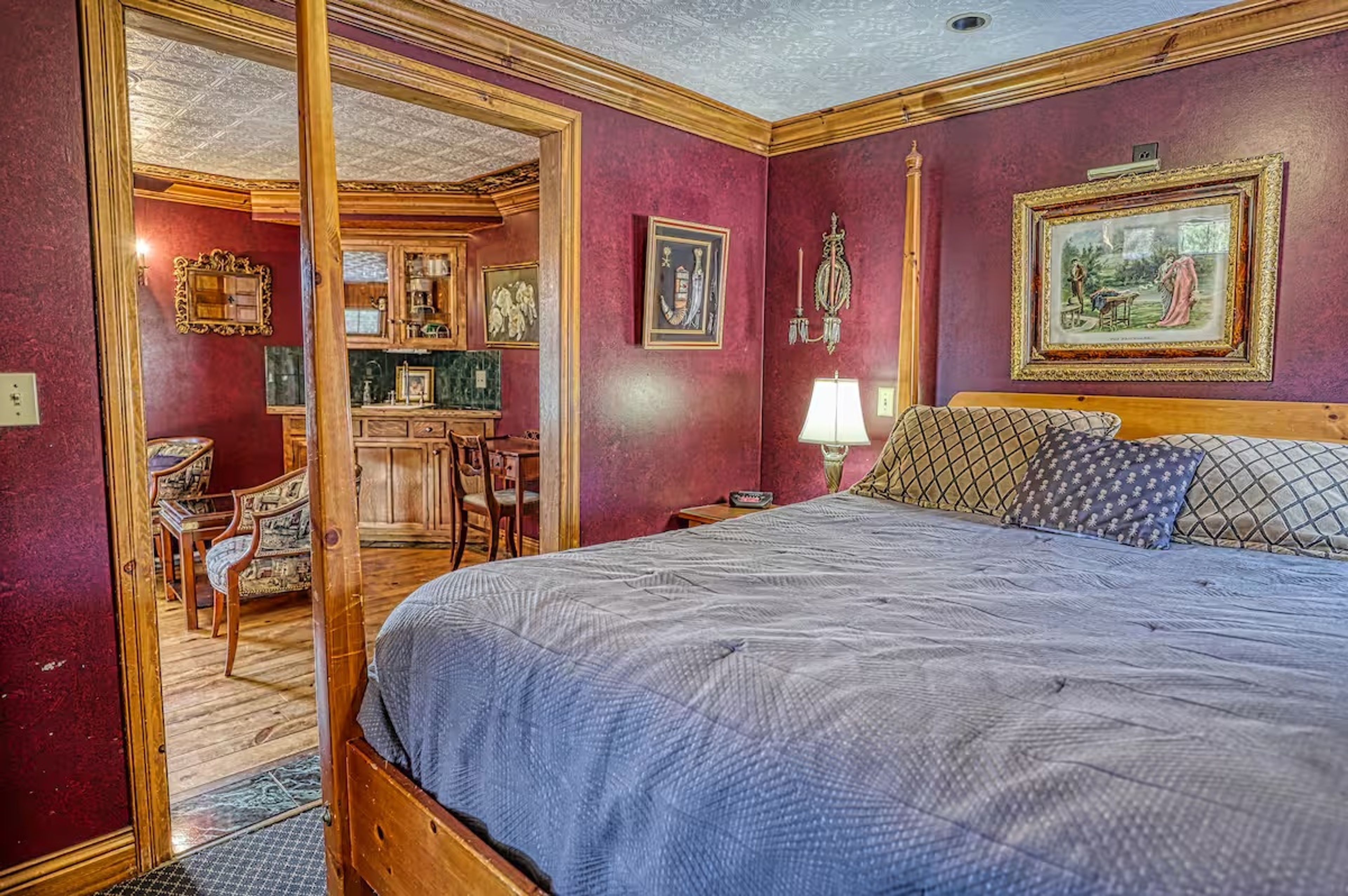Bedroom 4 | Queen Bed