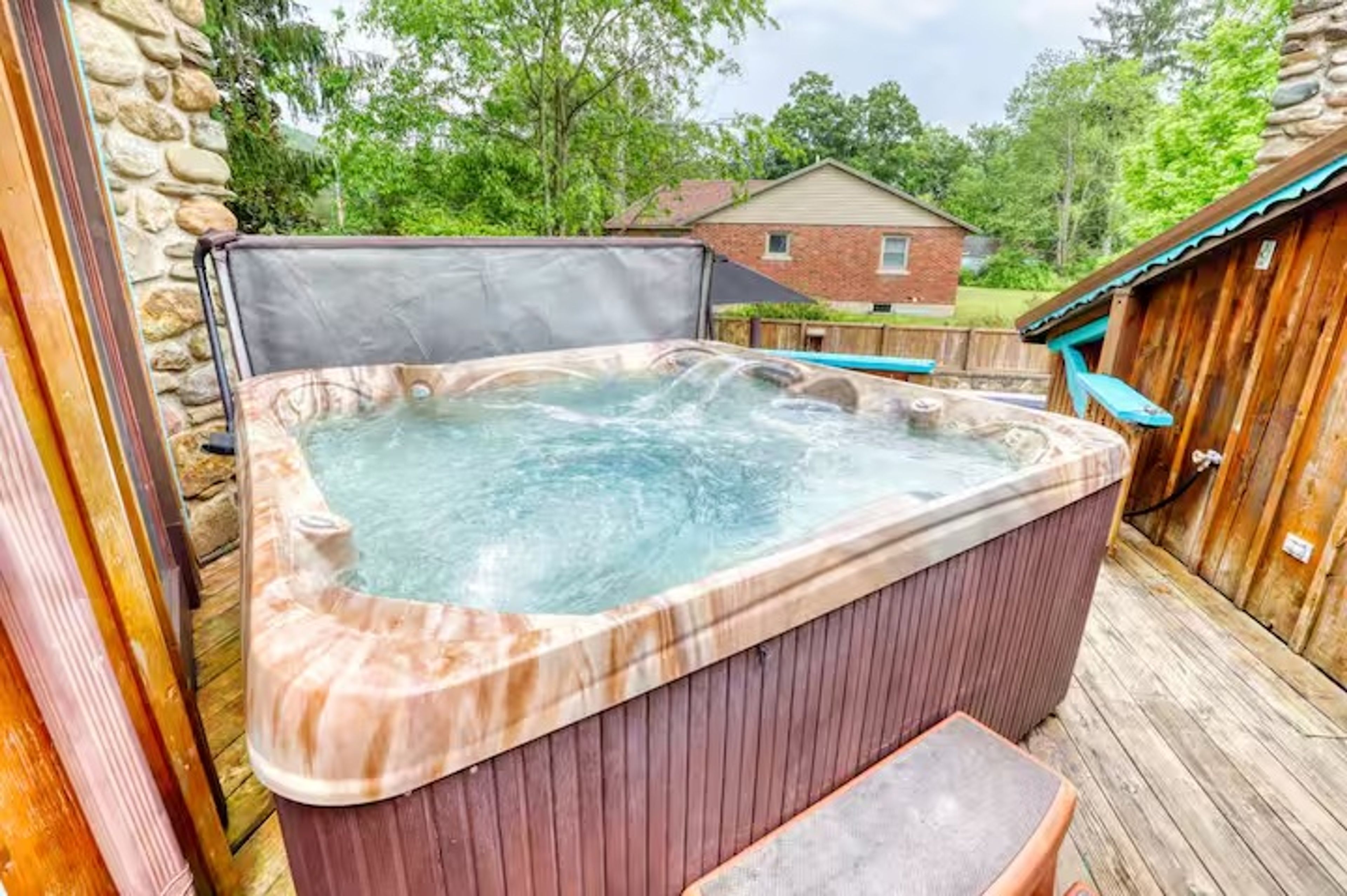 Year-Round Private Hot Tub