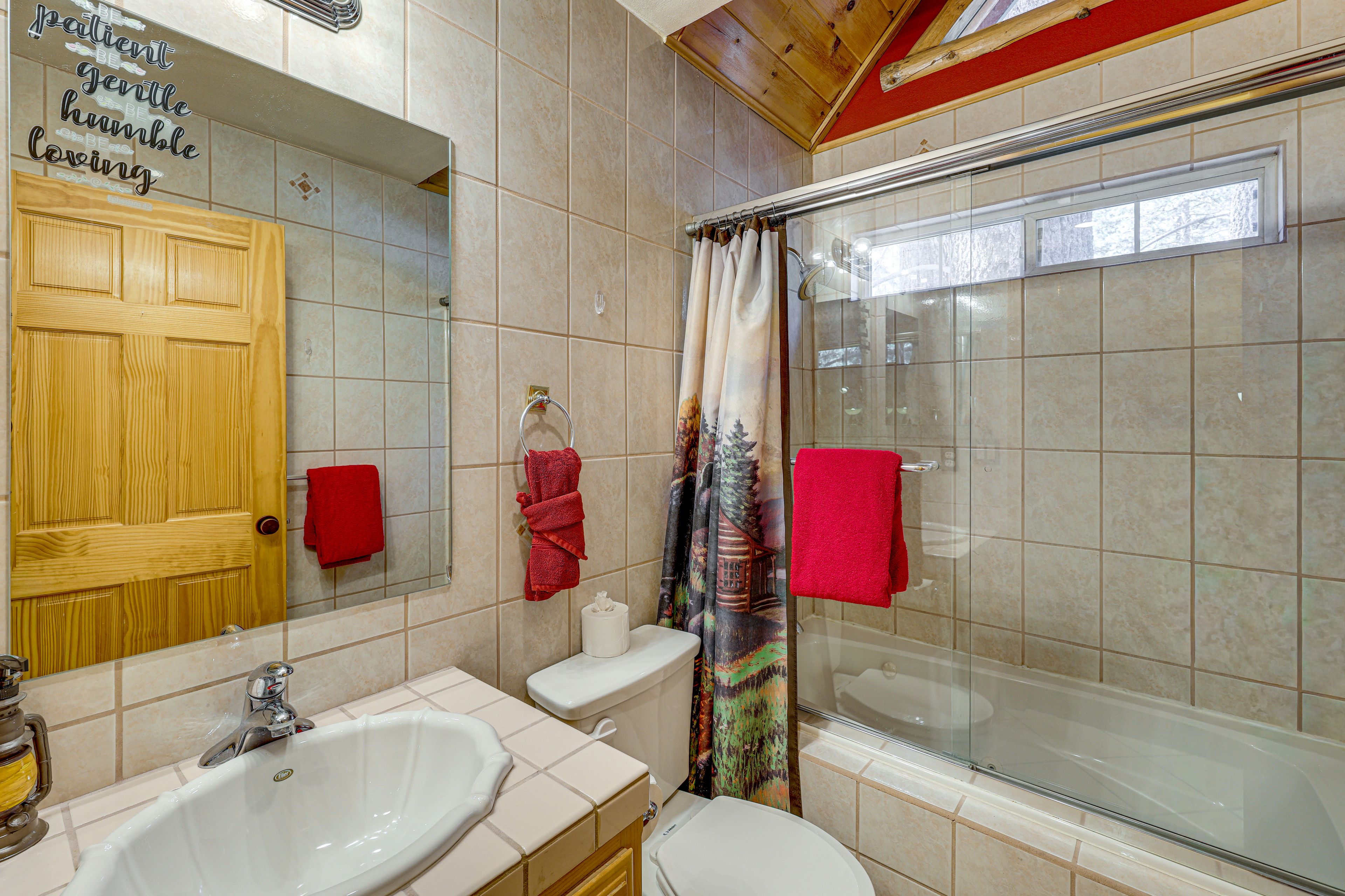 Bathroom | 2nd Floor