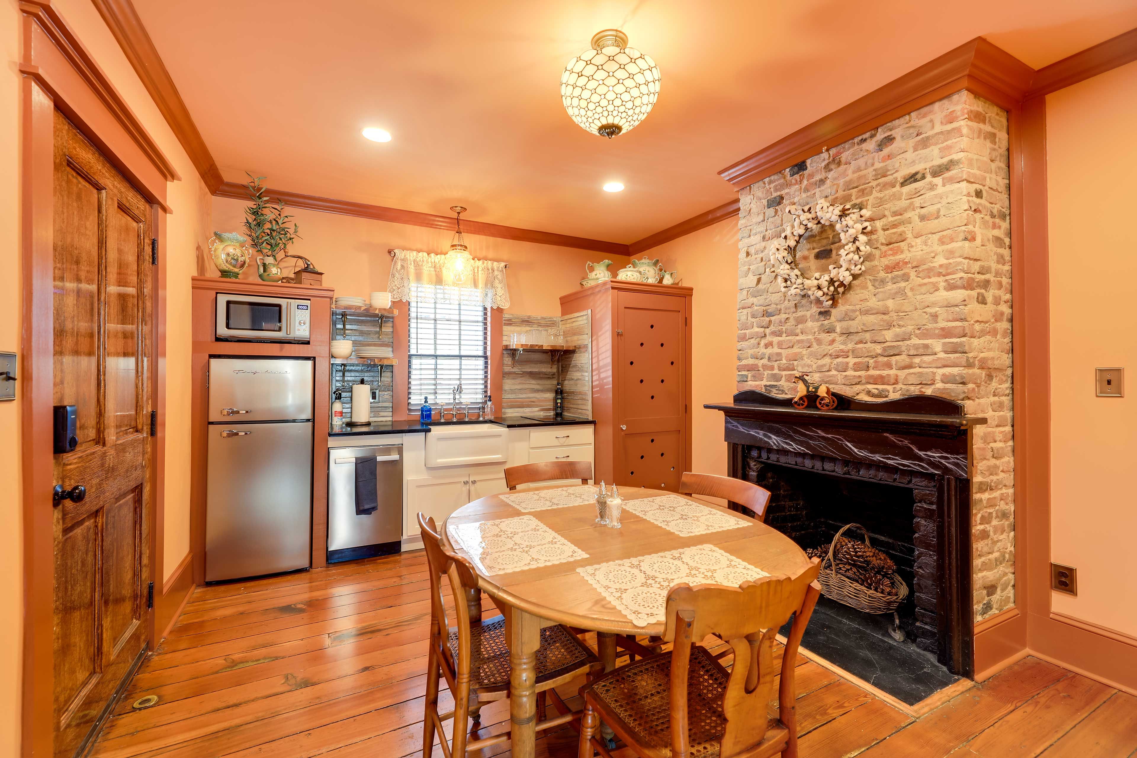 Unit B Interior | Kitchen
