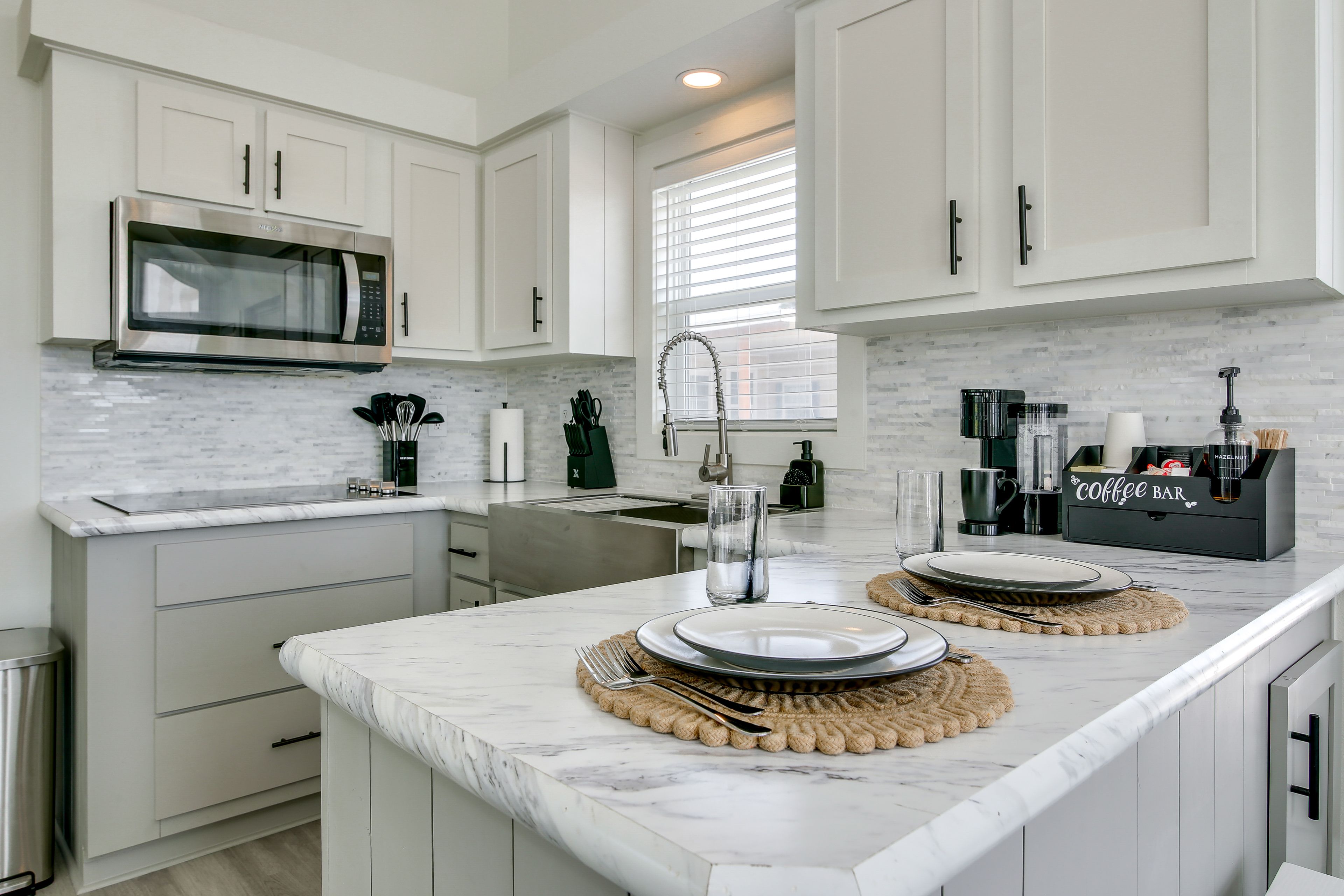 Kitchen | Cooking Basics | Breakfast Bar Dining Area