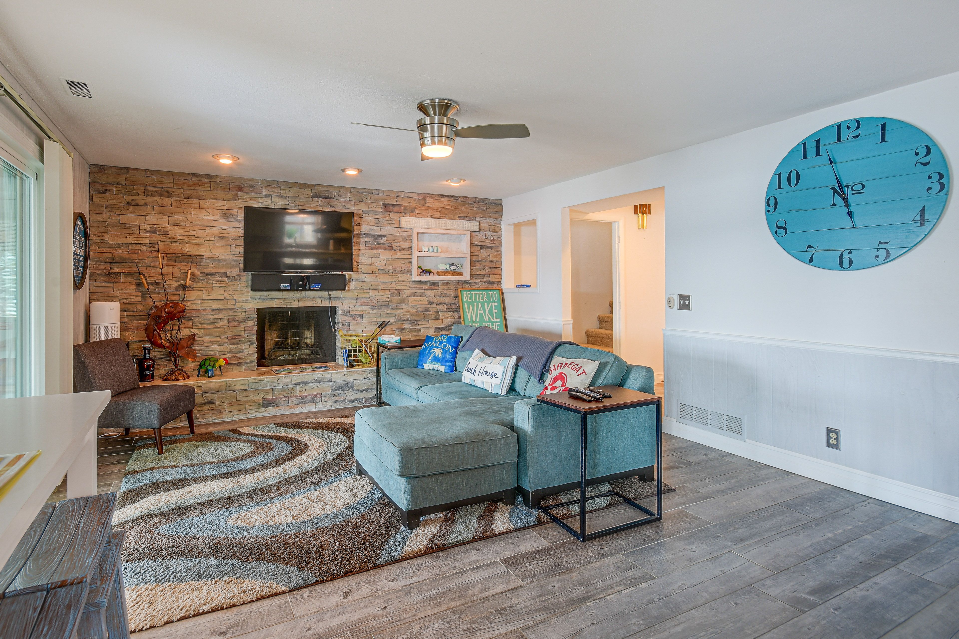 Living Room | Queen Sleeper Sofa