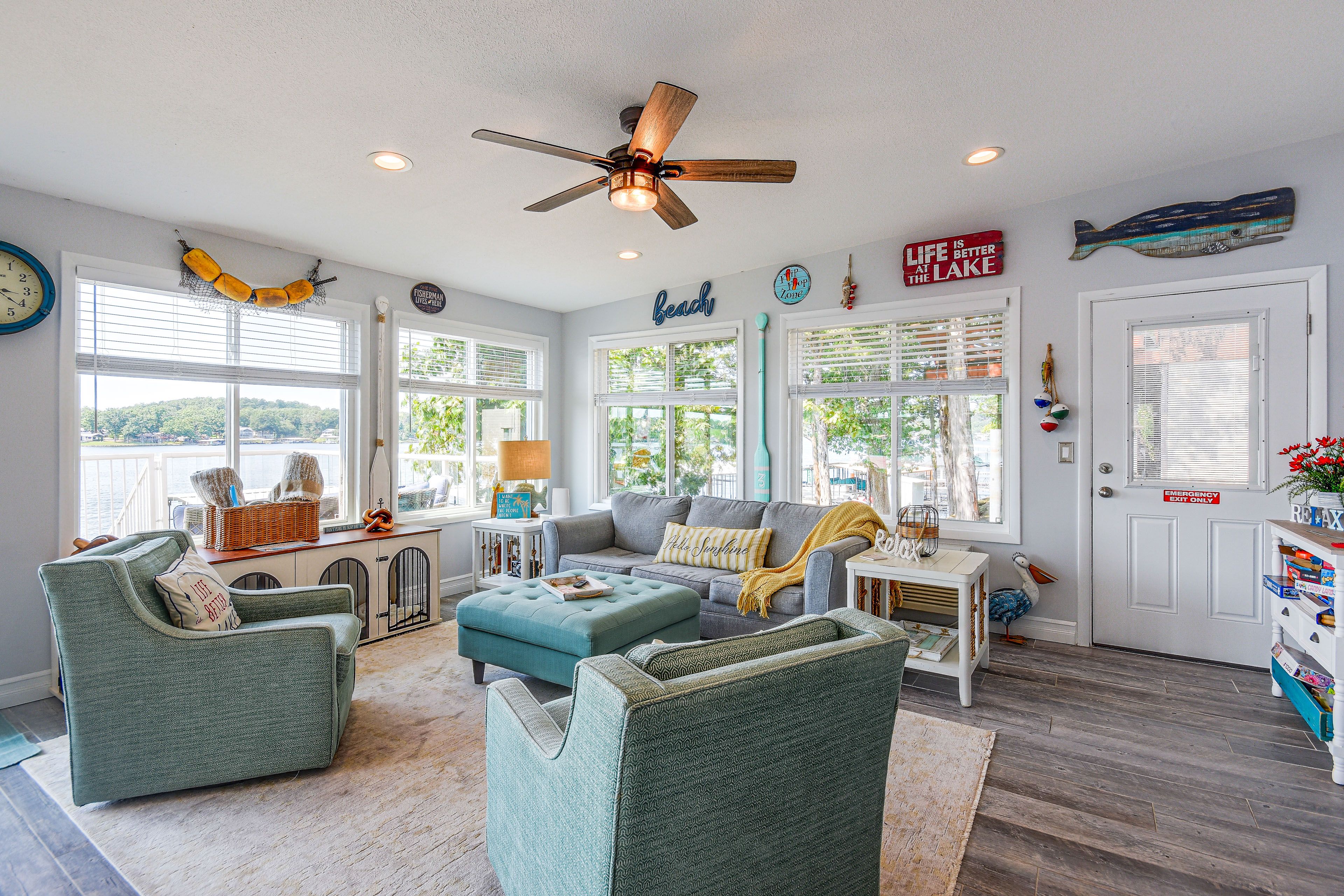 Sunroom | Sleeper Sofa