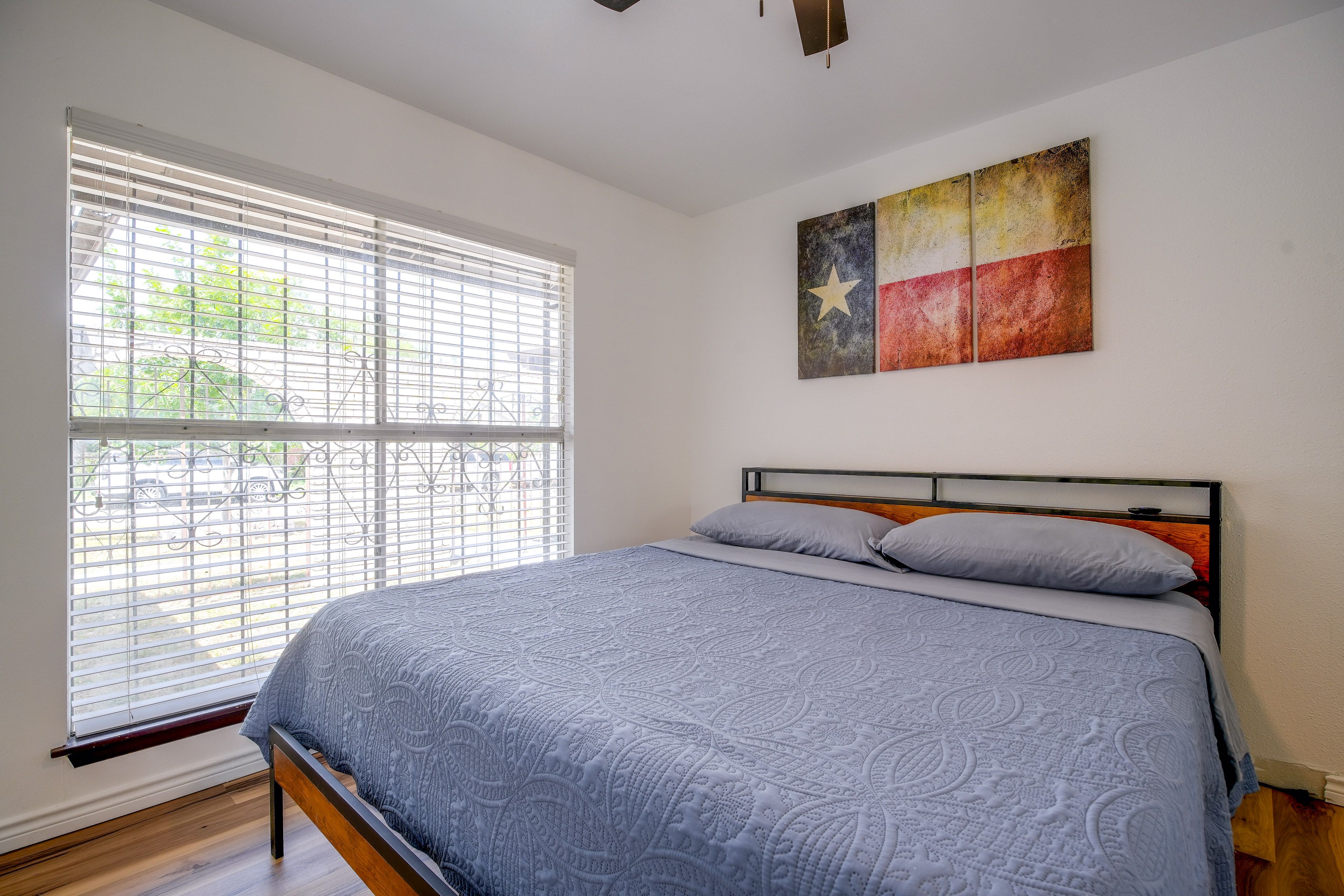 Bedroom 2 | King Bed w/ Twin Trundle