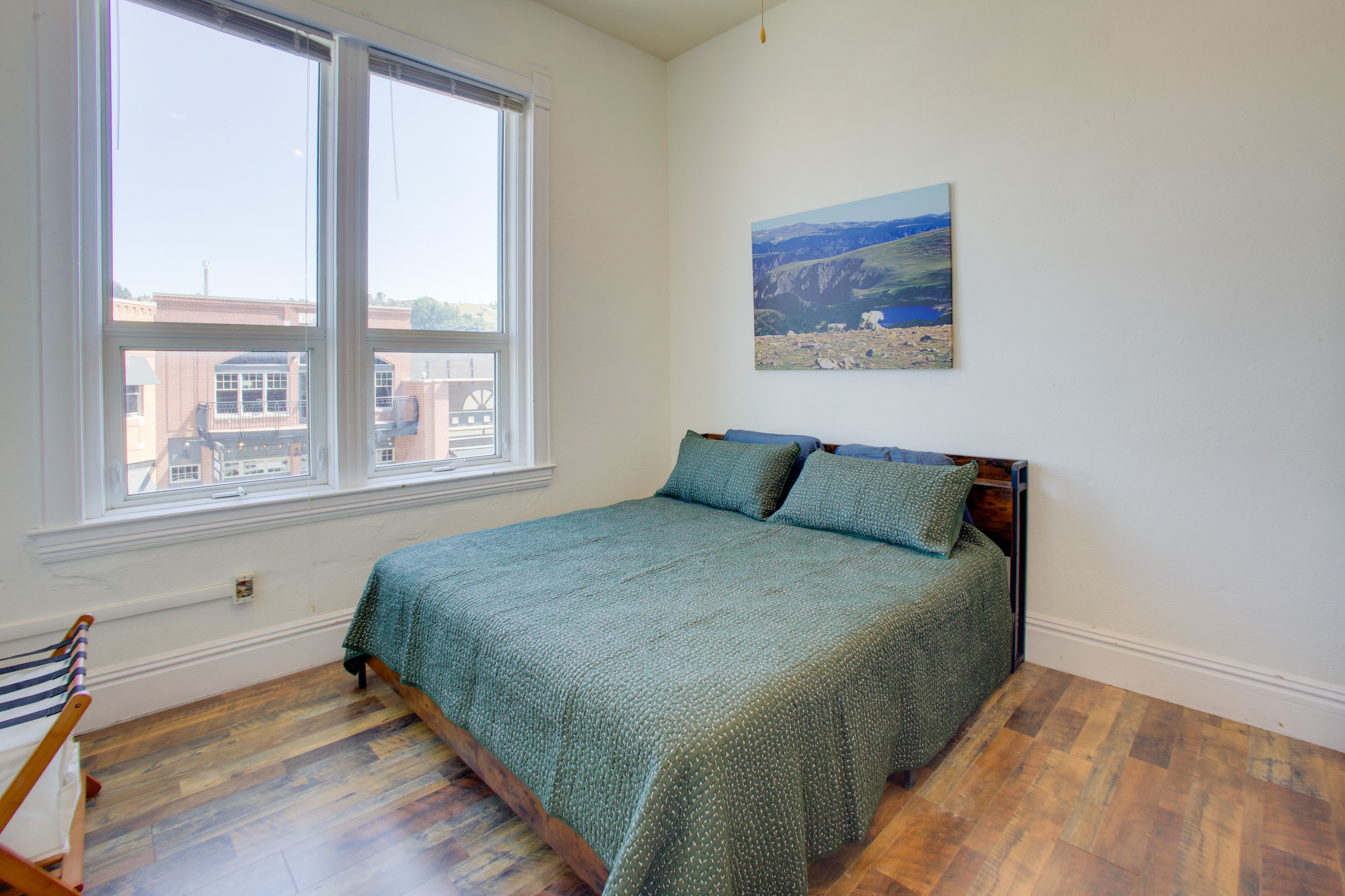 Bedroom 1 | King Bed