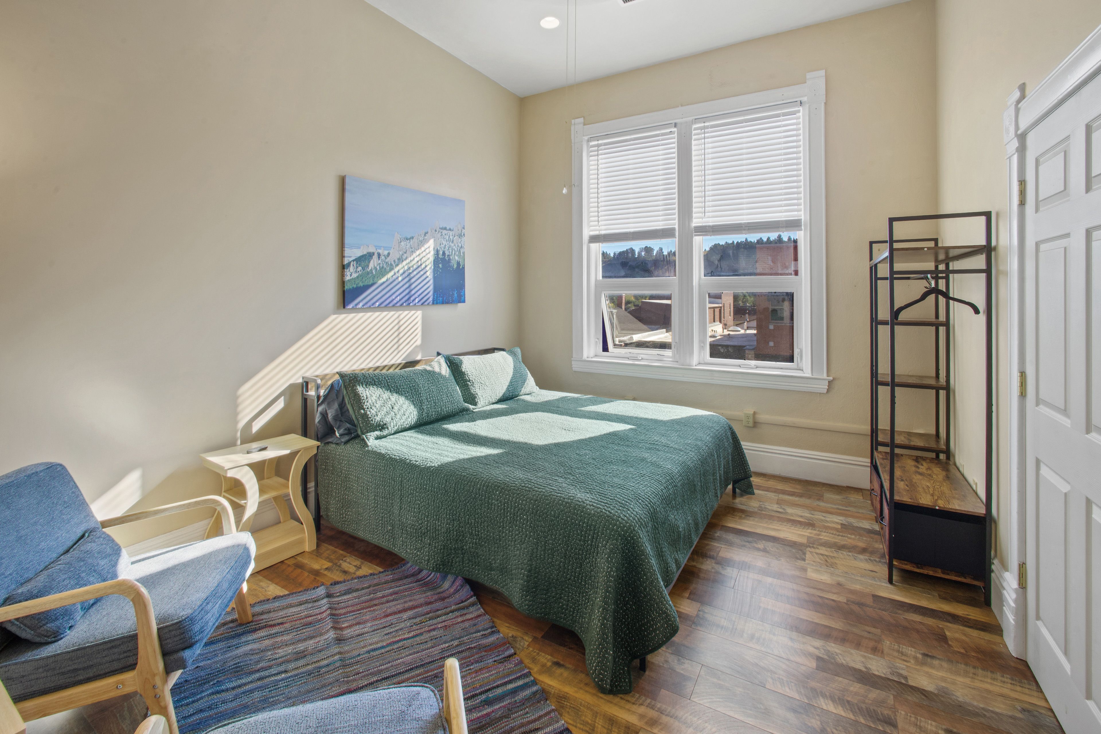 Bedroom 1 | King Bed