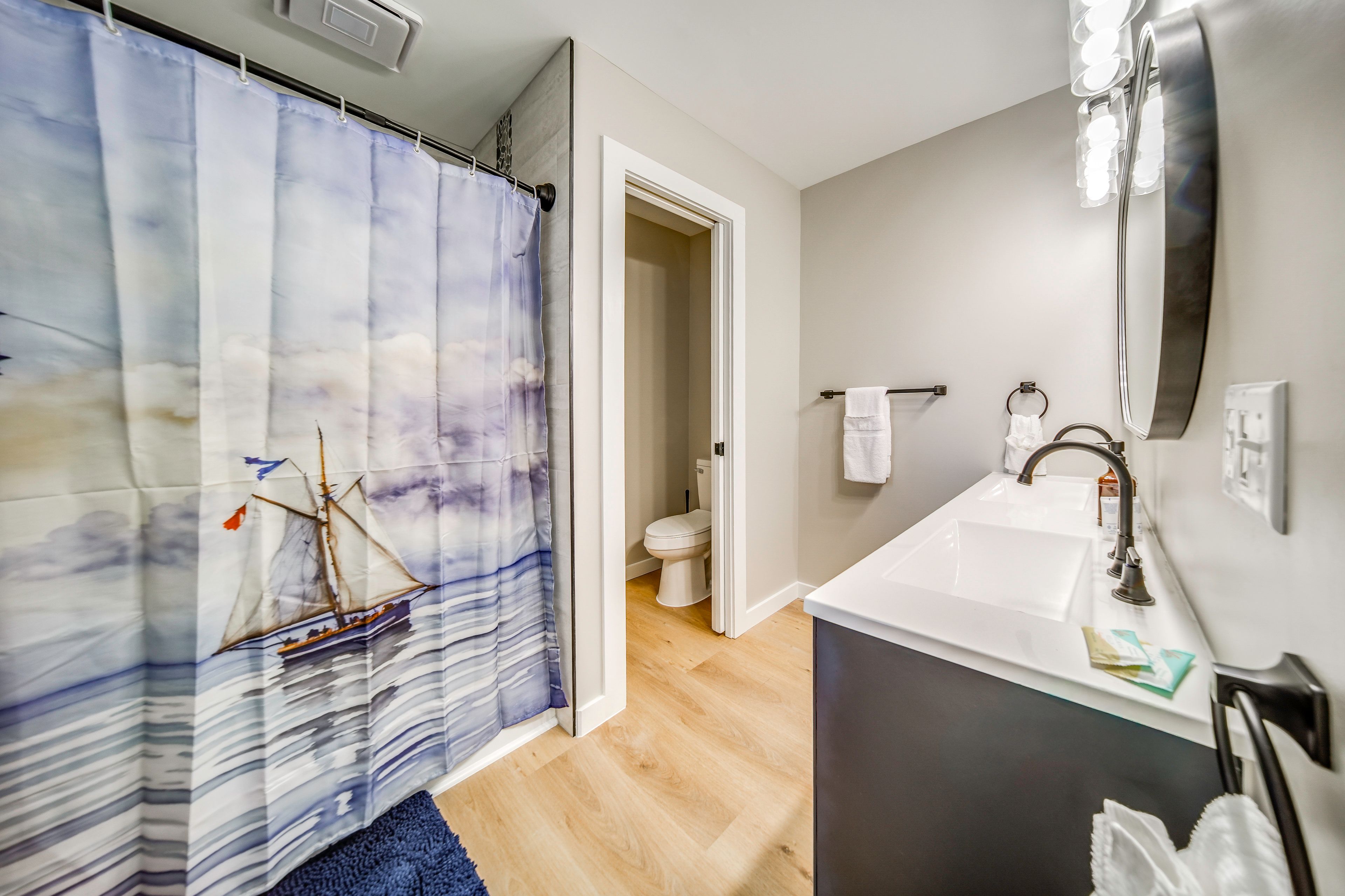 Full Bathroom