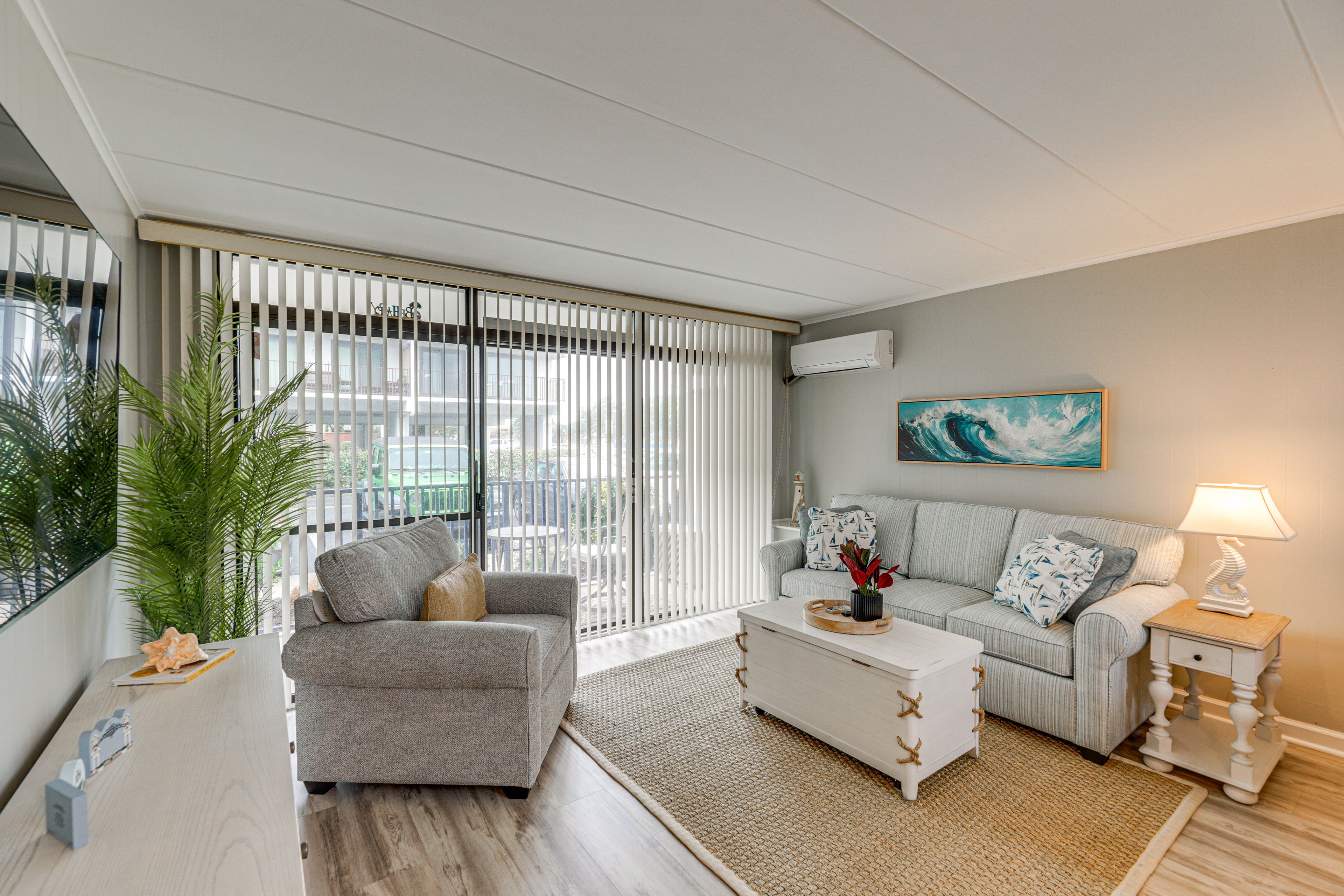 Living Room | Queen Sleeper Sofa
