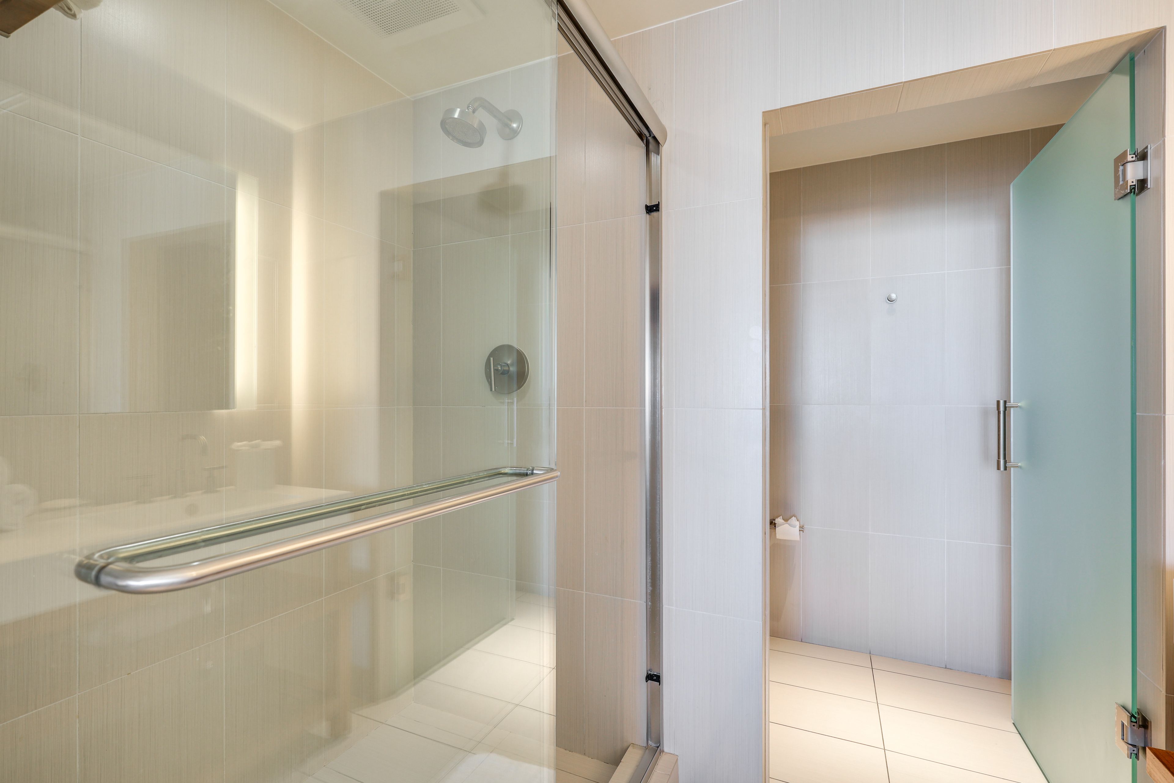 UNIT 1 | En-Suite Bathroom | Complimentary Toiletries | Hair Dryer