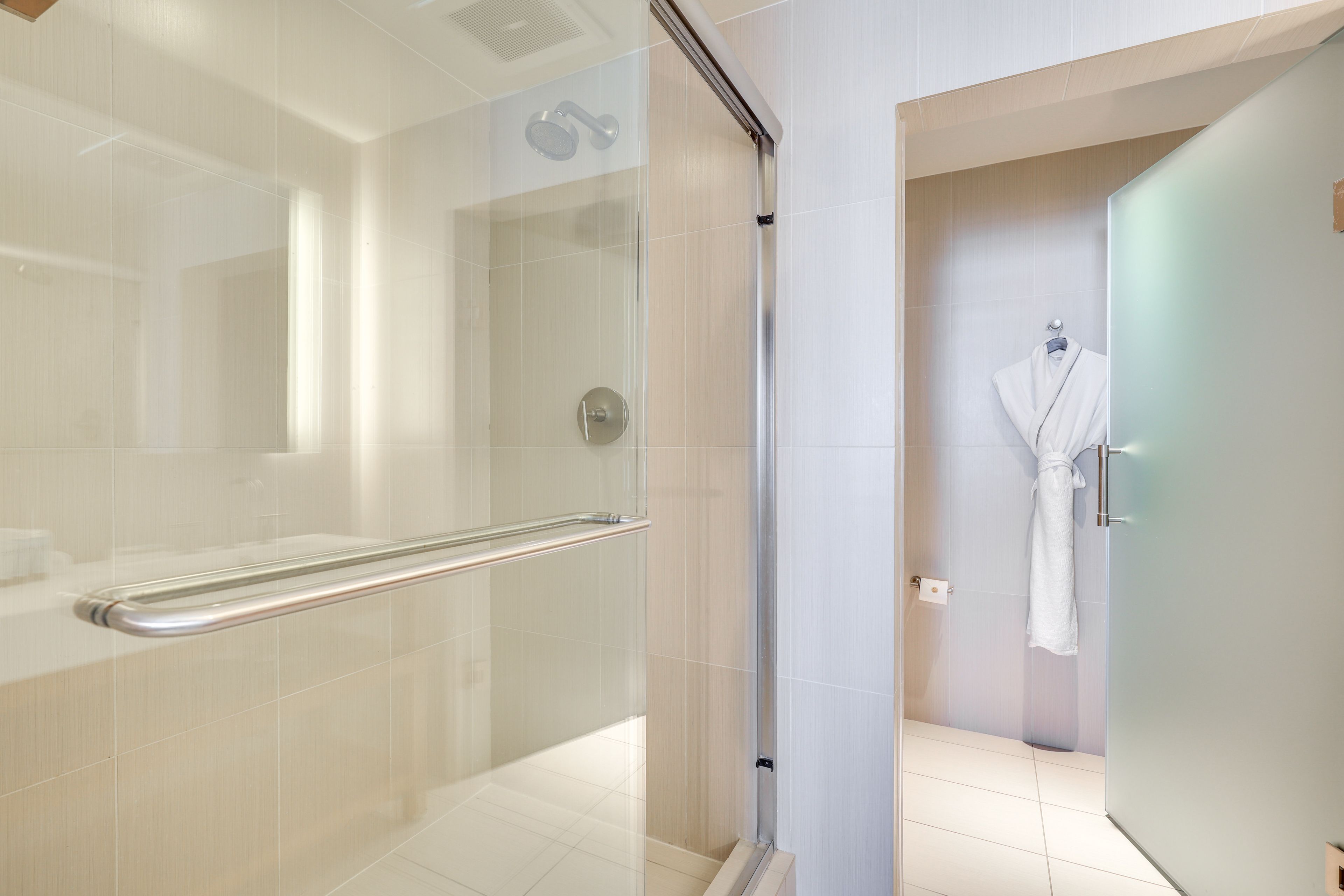 UNIT 2 | En-Suite Bathroom | Complimentary Toiletries