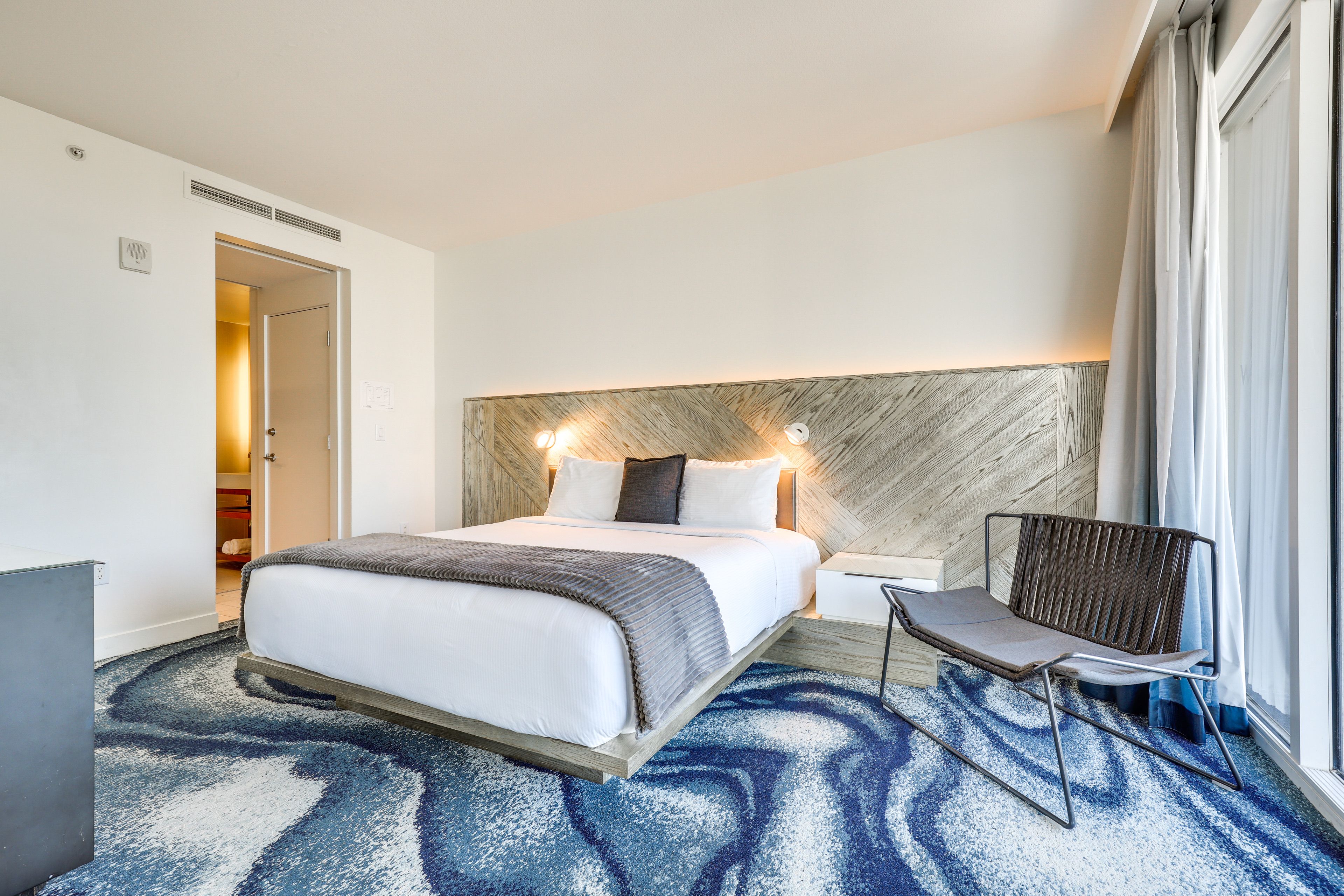 UNIT 3 | Bedroom 6 | King Bed | Smart TV