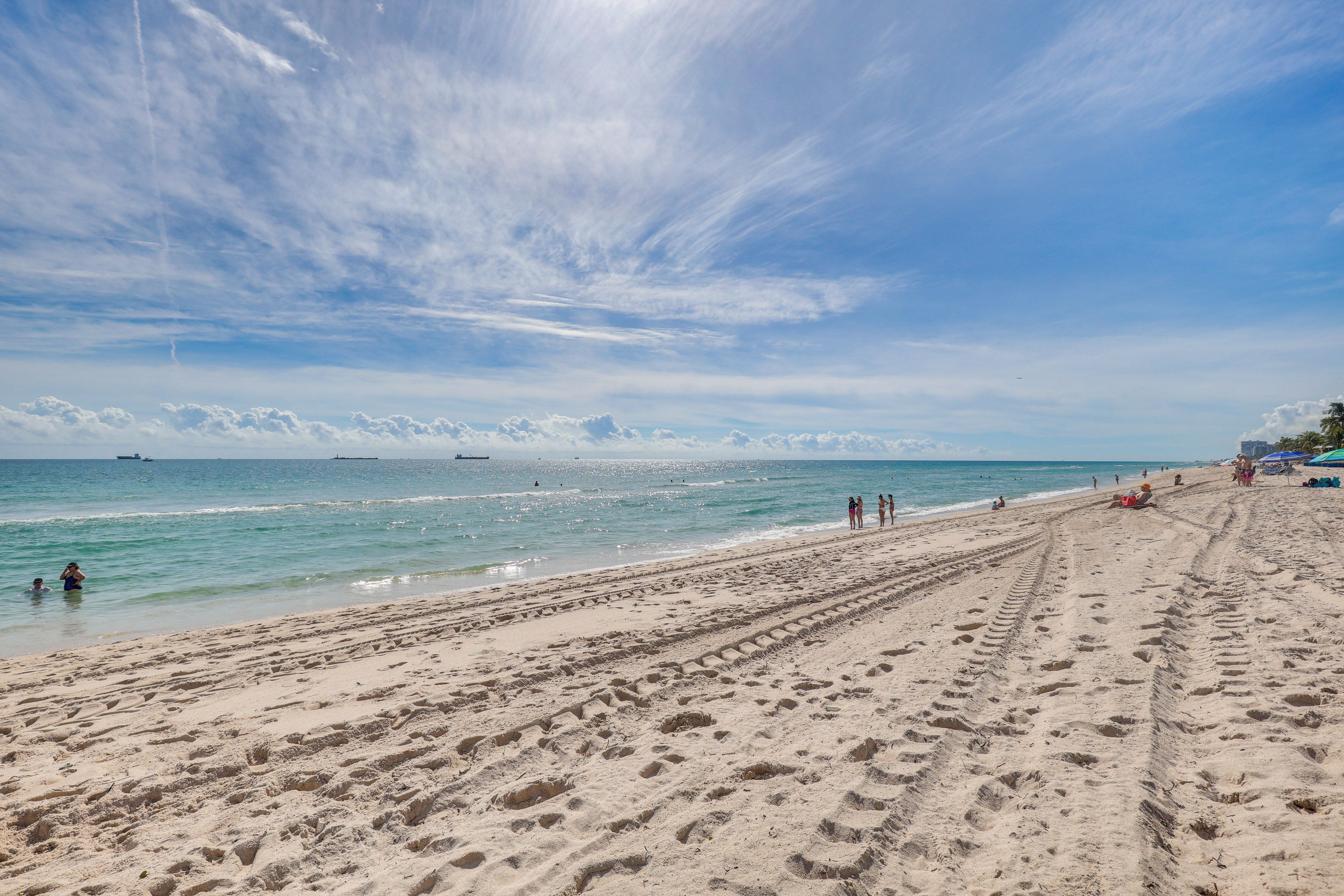 W Residences Fort Lauderdale | Community Amenities | Walk to Beach