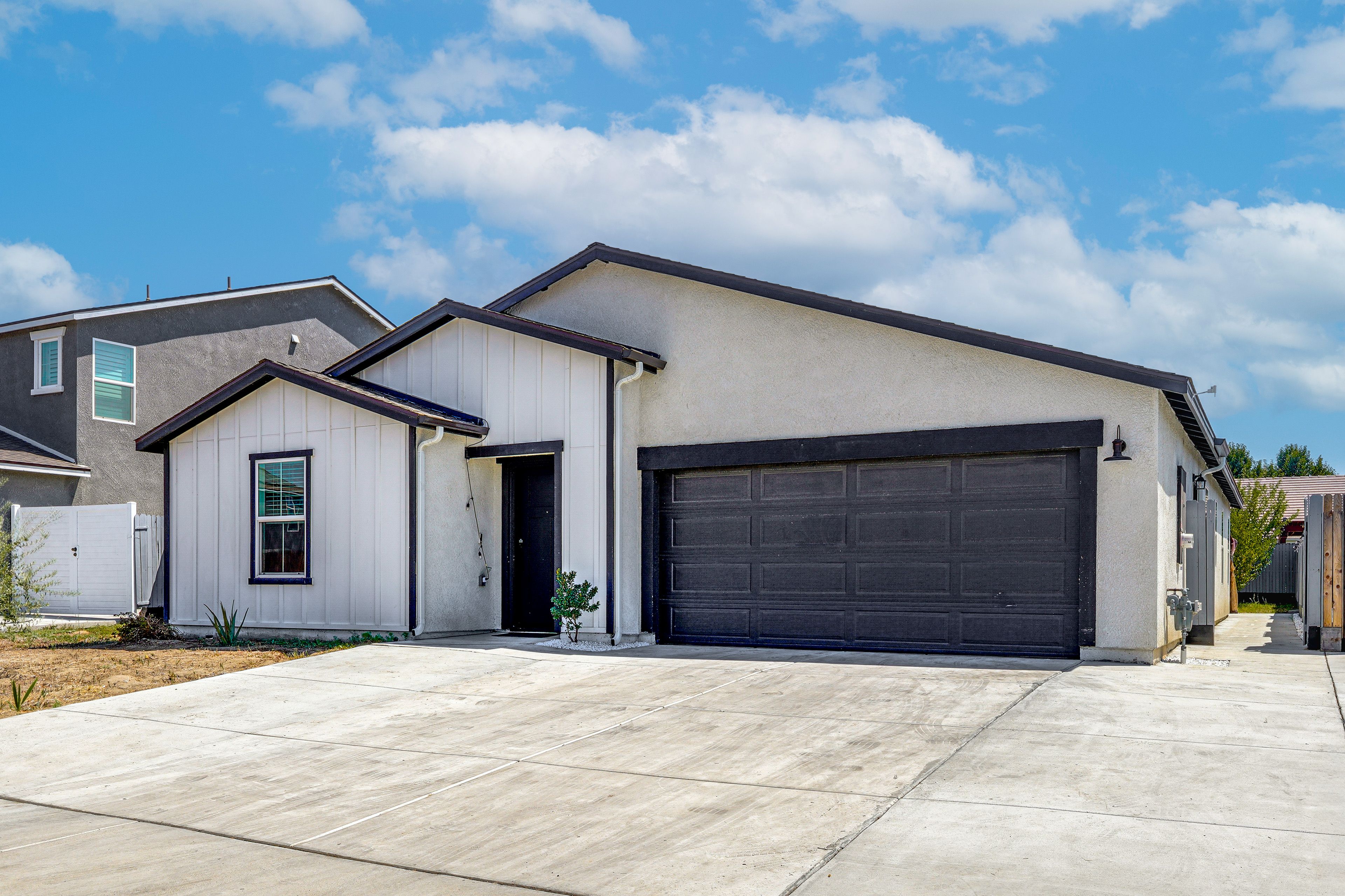 Parking | Garage (2 Vehicles) | Driveway (4 Vehicles) | Street
