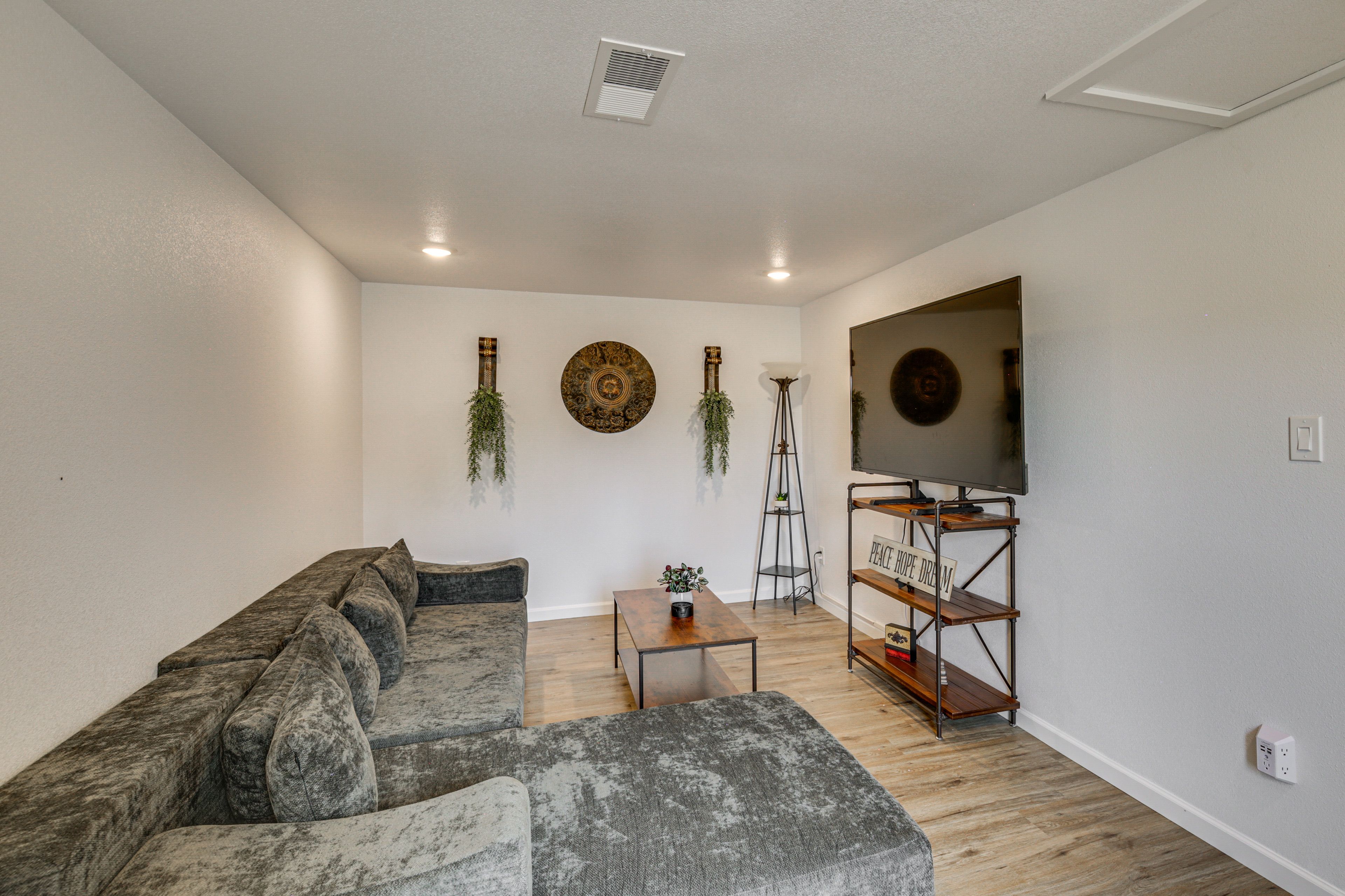 Lubbock Vacation Rental | 2BR | 1BA | 852 Sq Ft