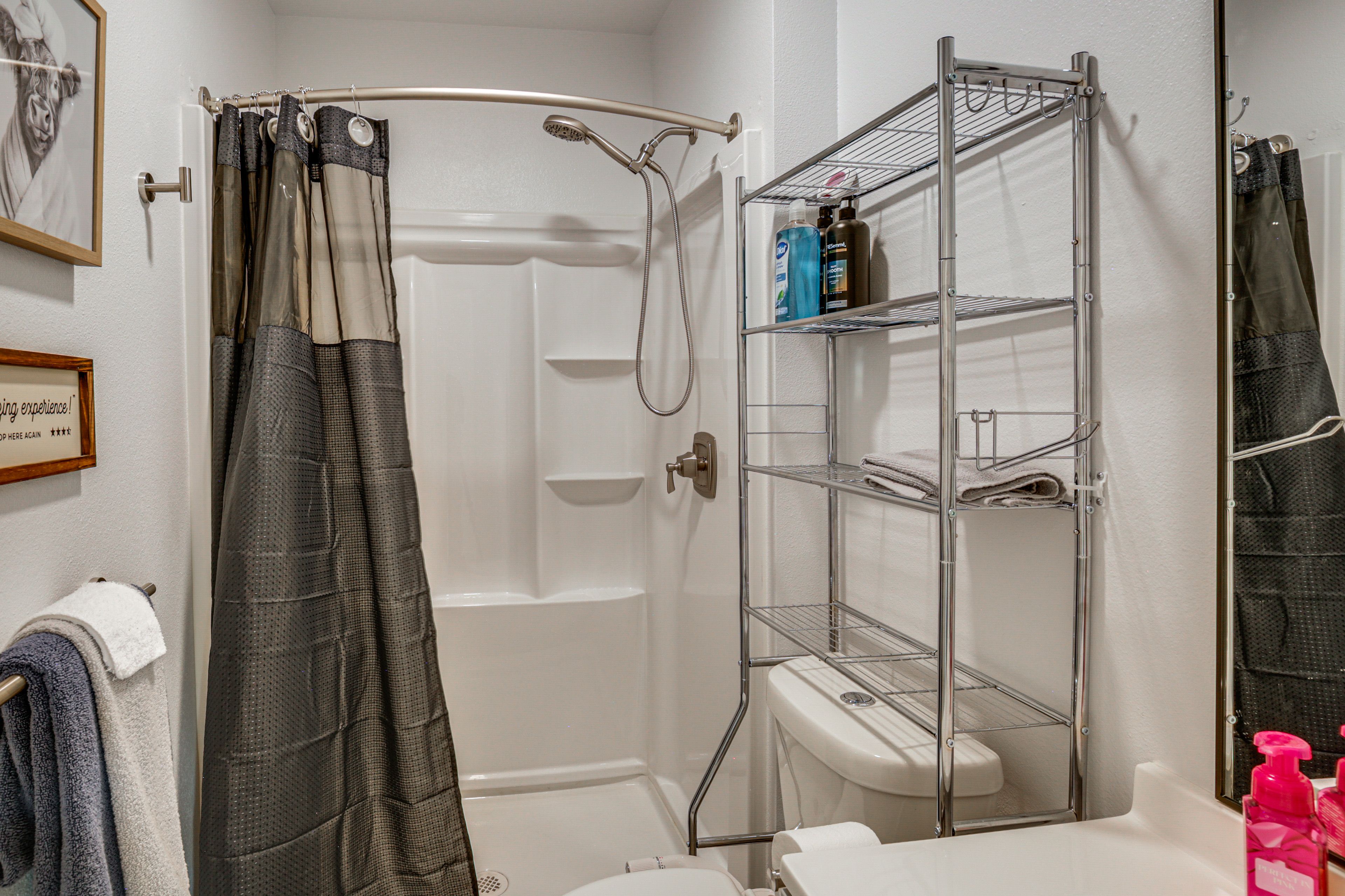 Full Bathroom
