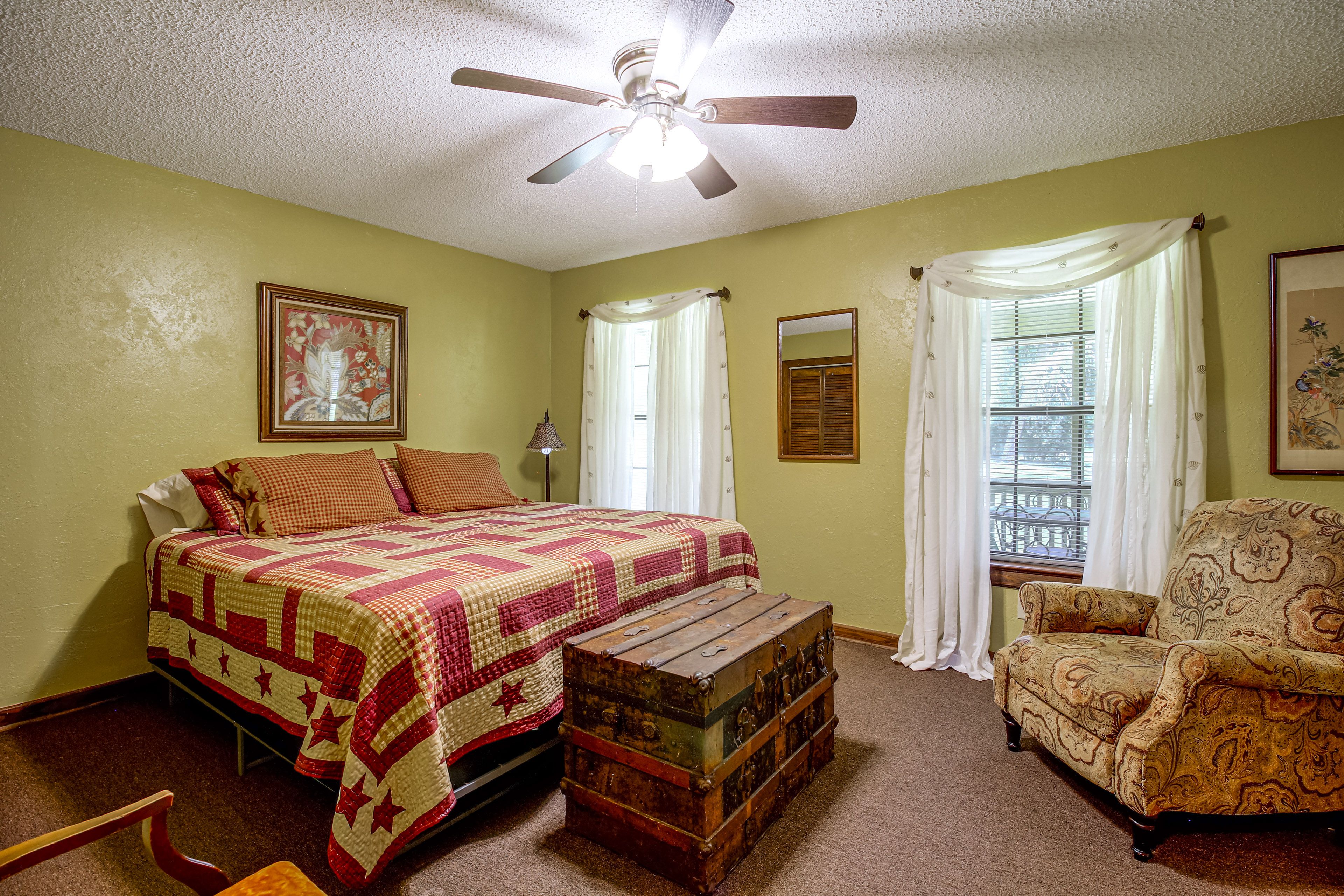 Bedroom 1 | King Bed