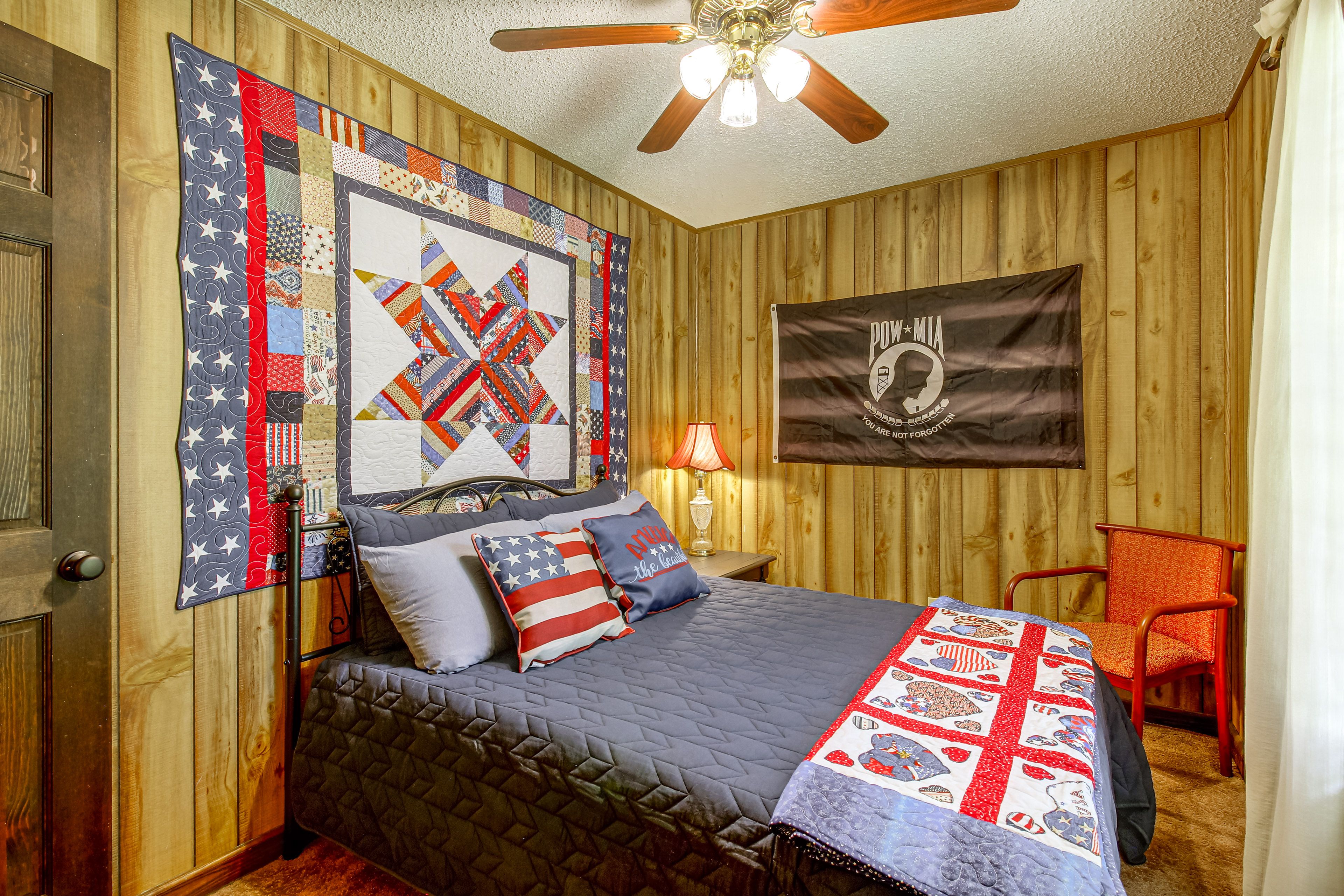Bedroom 2 | Queen Bed