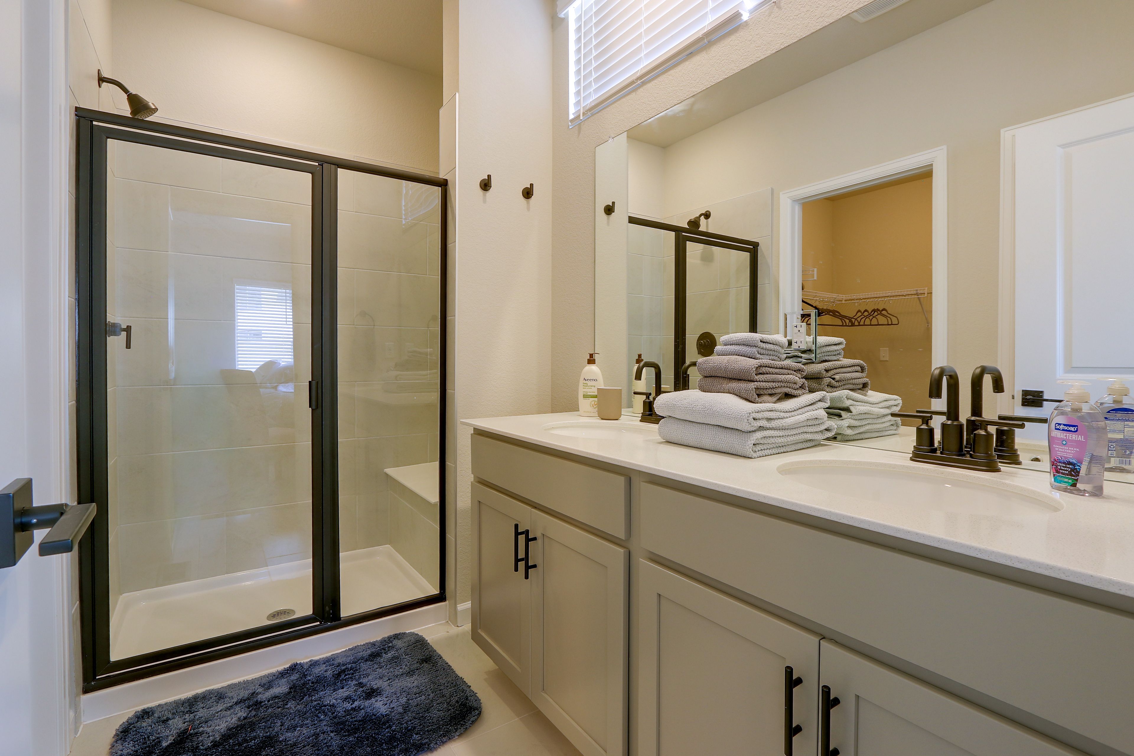 En-Suite Bathroom | 2nd Floor