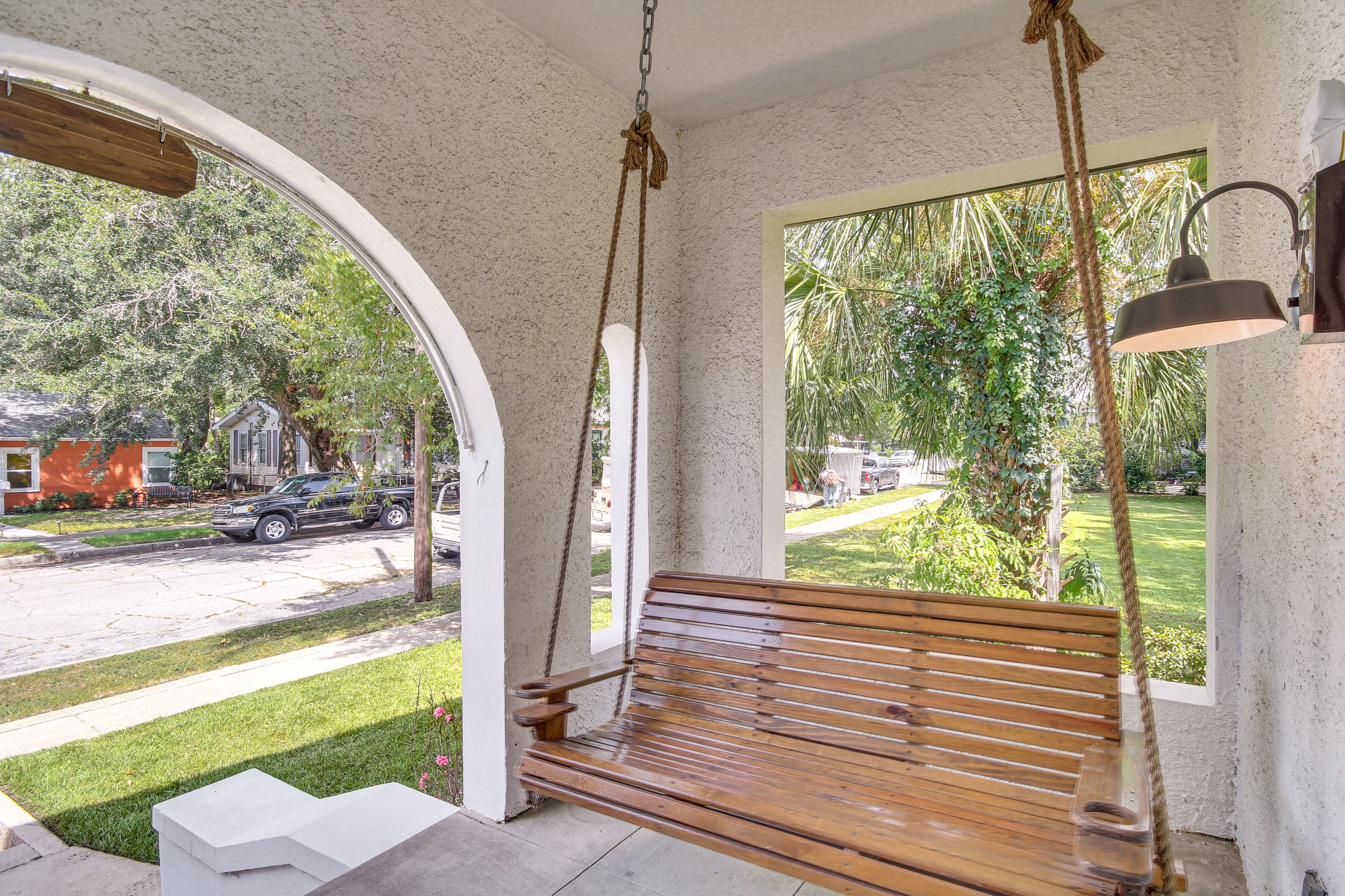 Covered Porch | Swing | Dining Table