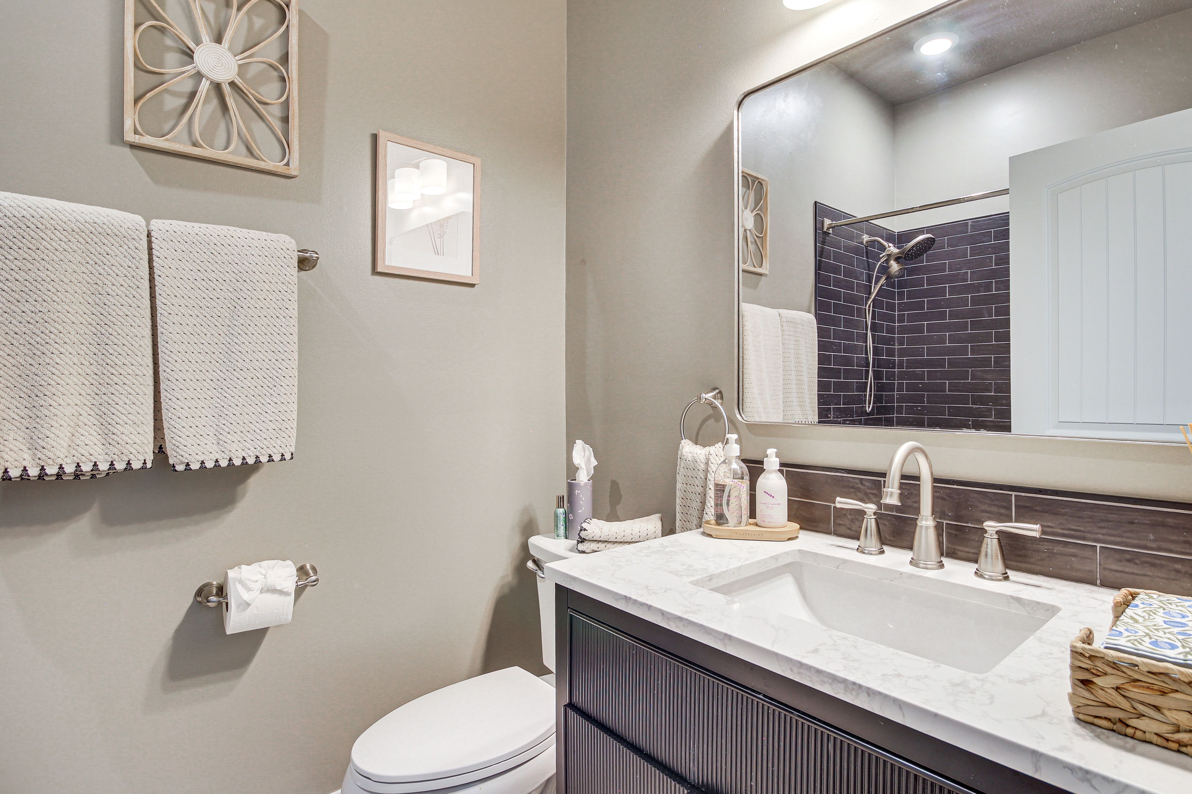 Full Bathroom