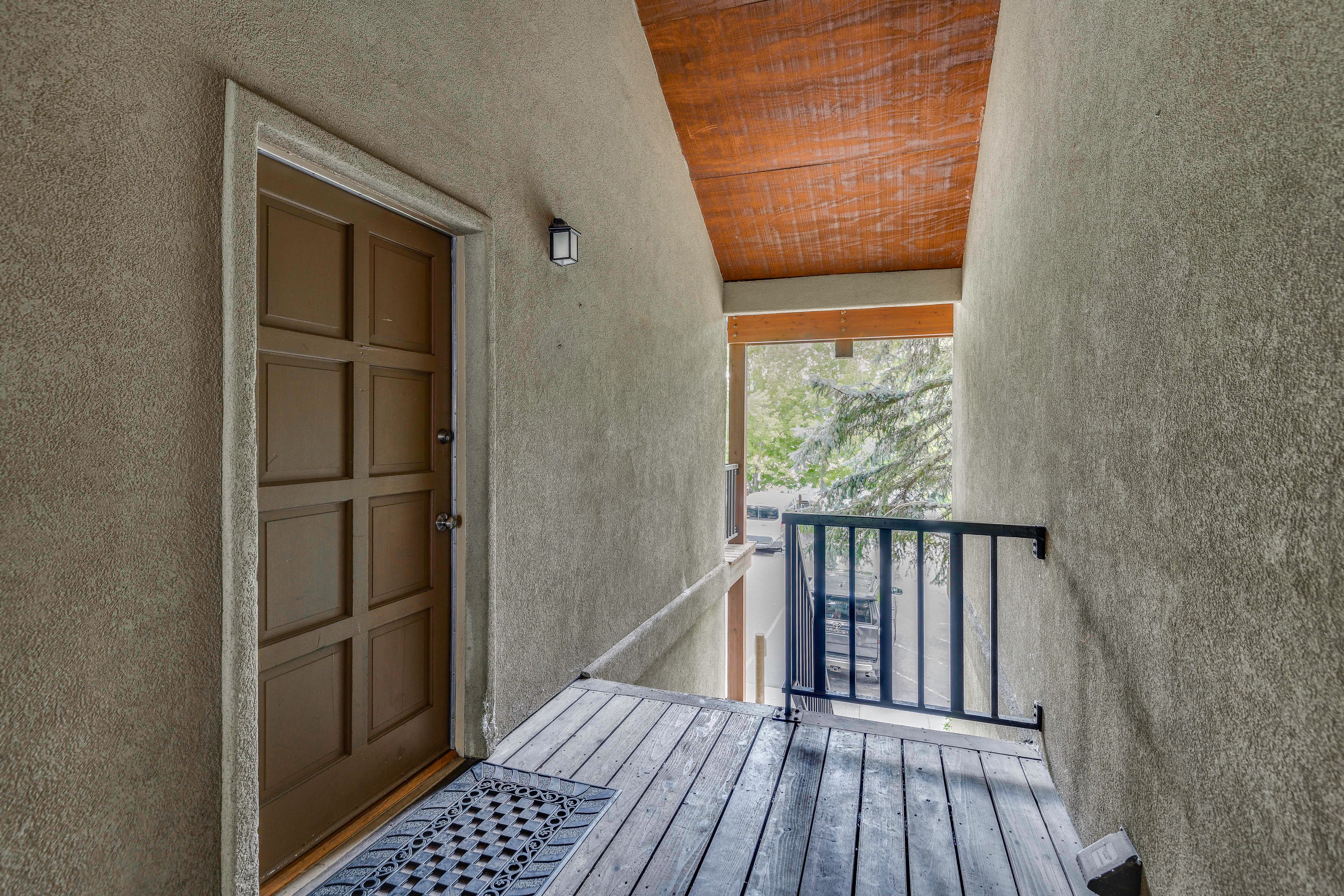 Unit Entry | Stairs Required
