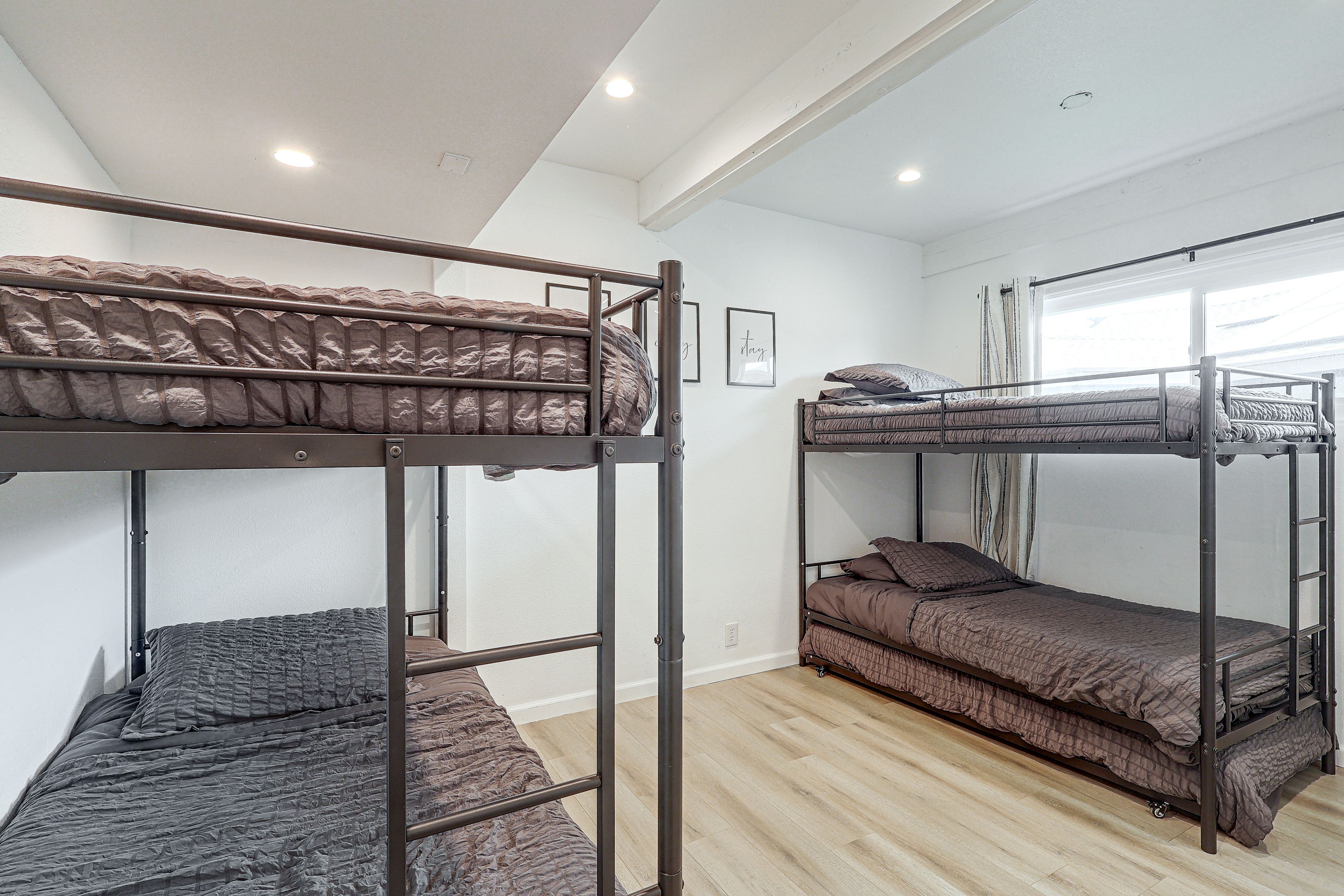Bedroom 3 | 2 Twin Bunk Beds w/ Twin Trundles