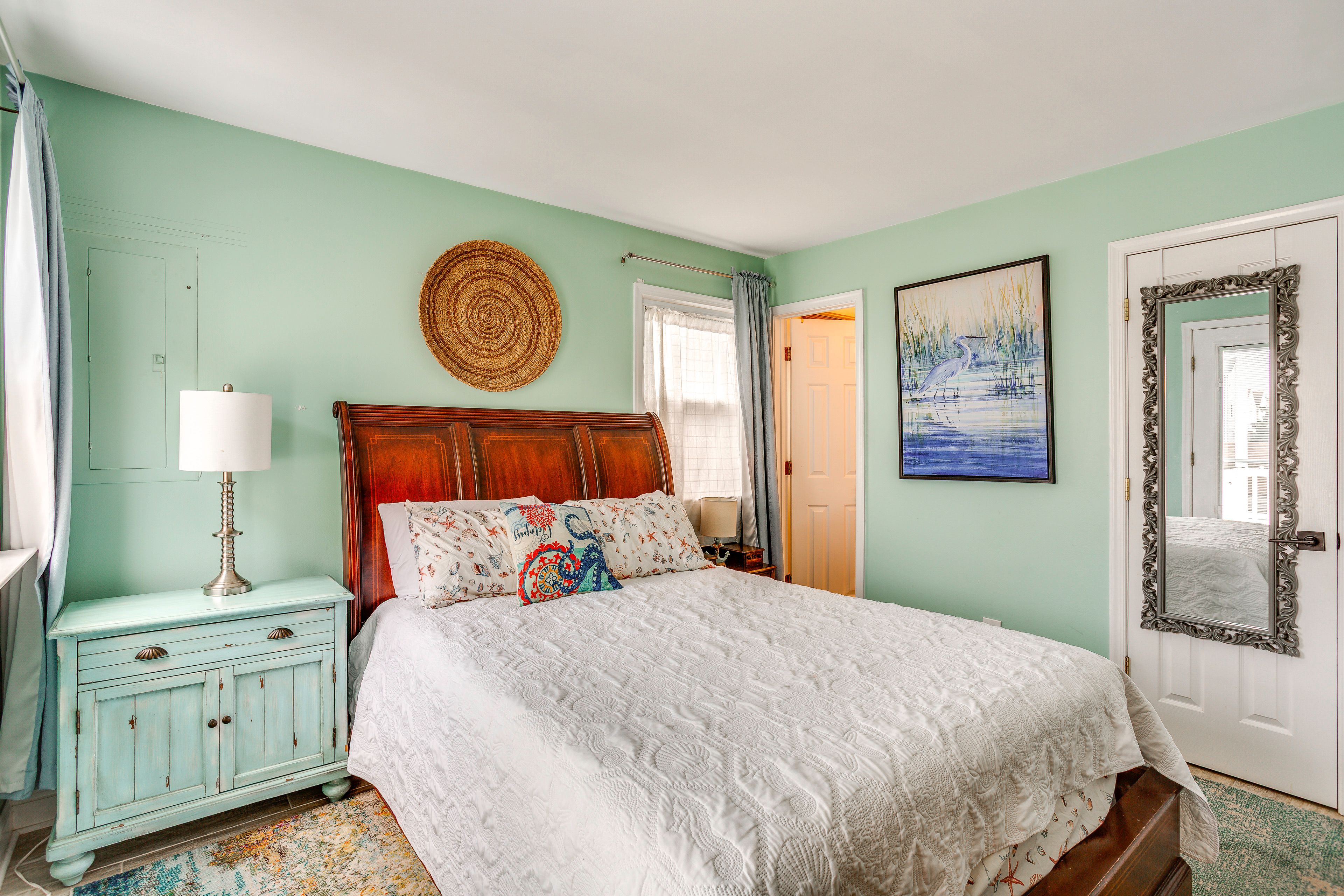 Bedroom 5 | Queen Bed