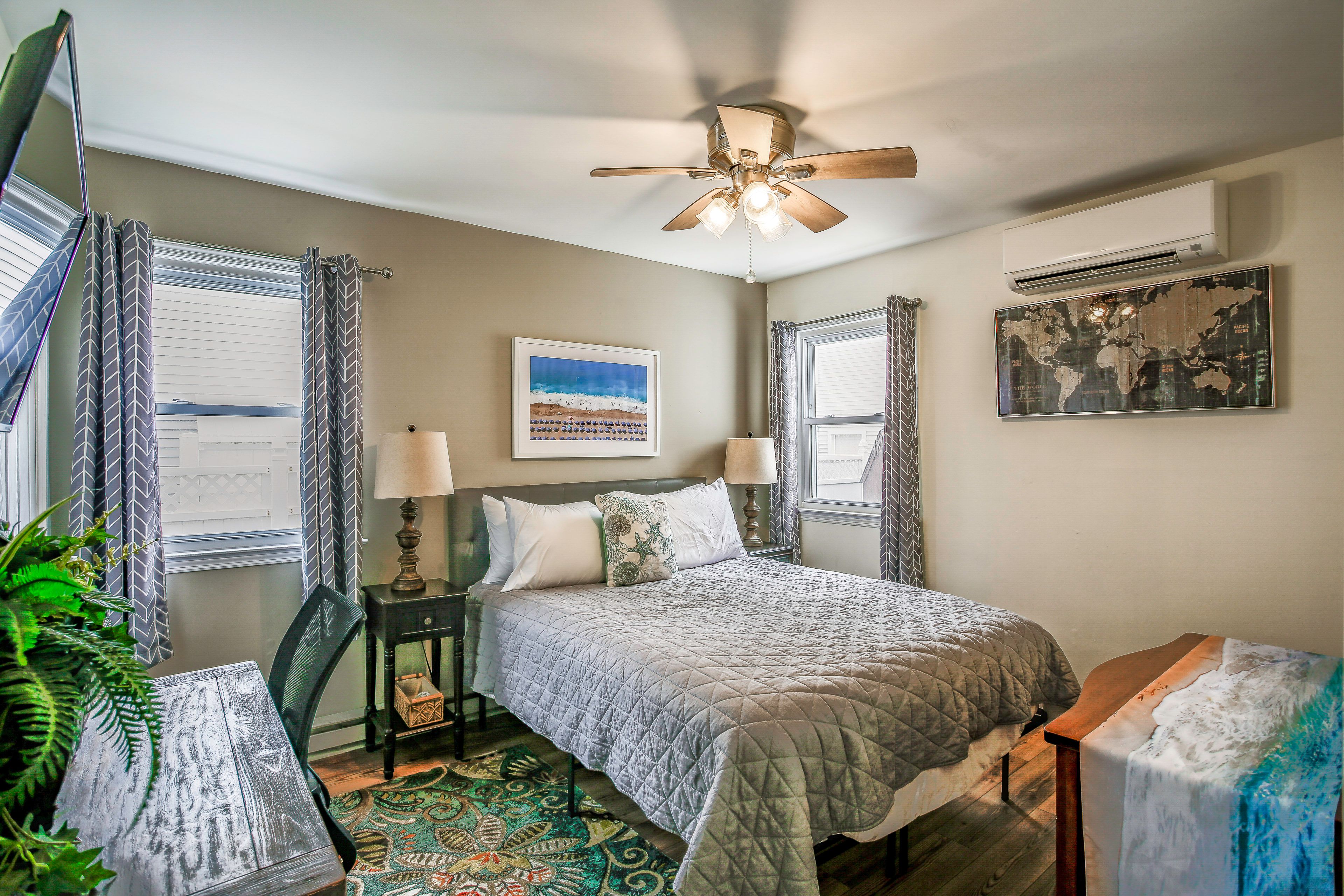 Bedroom 2 | Queen Bed
