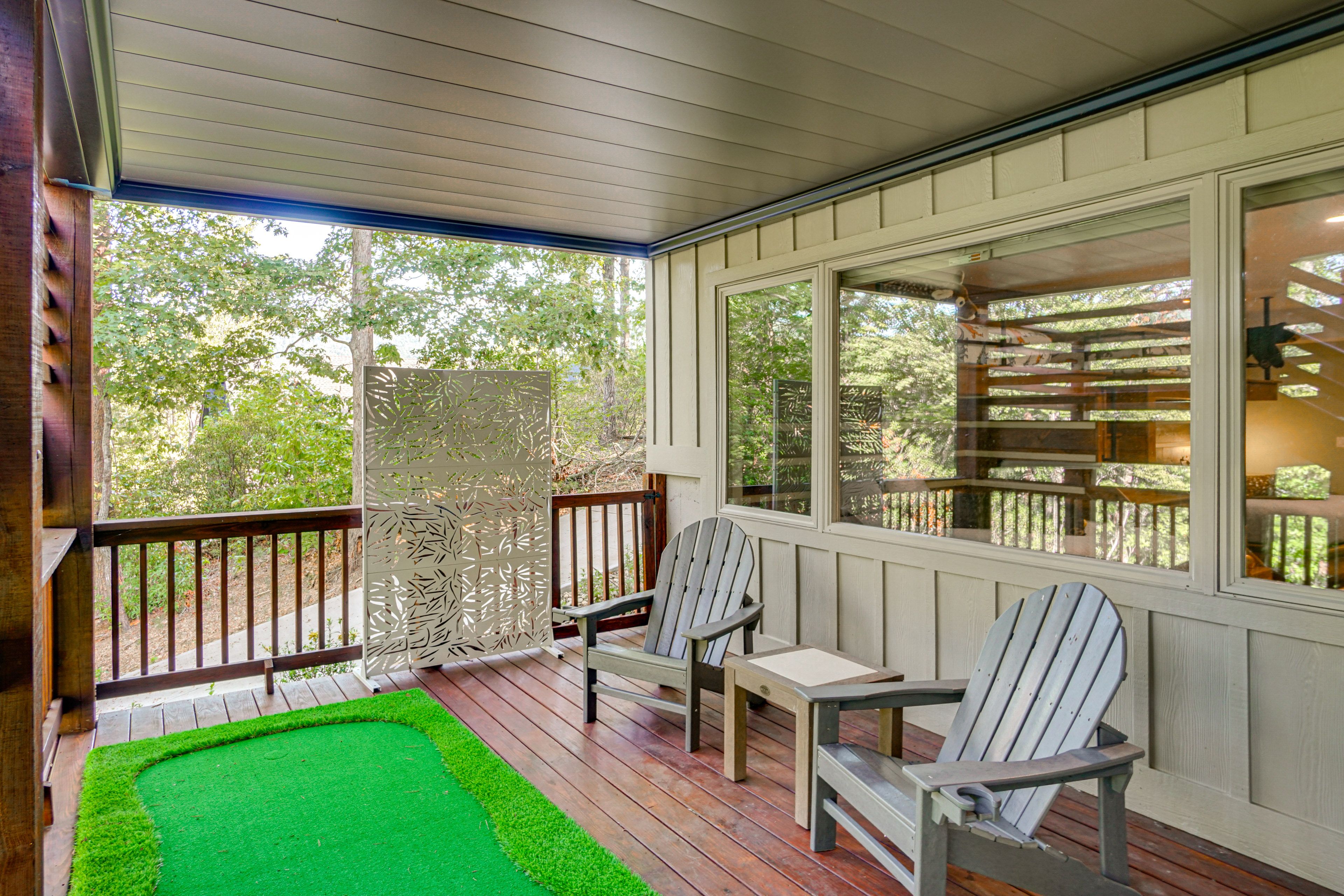 Lower-Level Deck