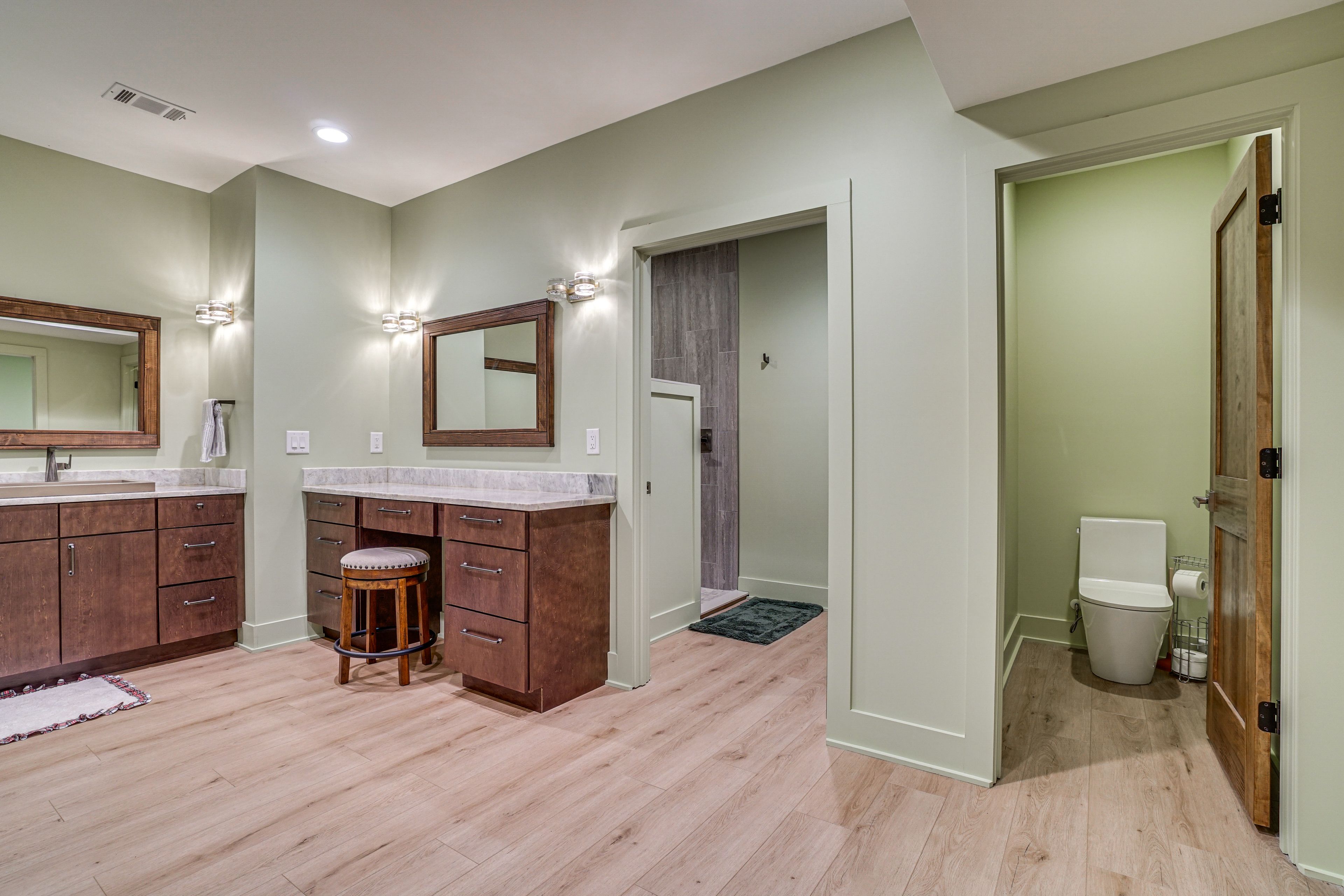 Bathroom | Lower Floor