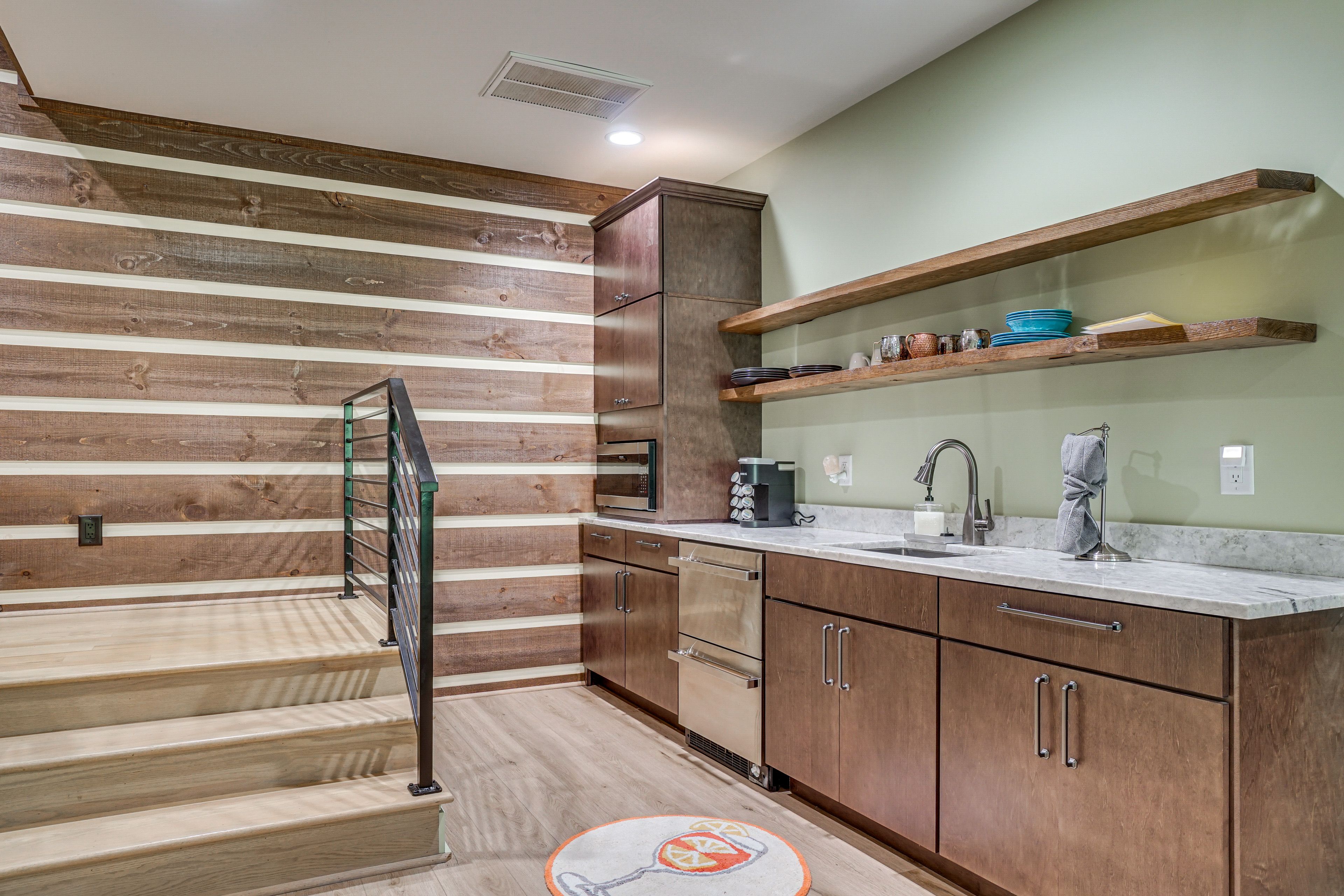 Game Room Kitchenette | Lower Floor
