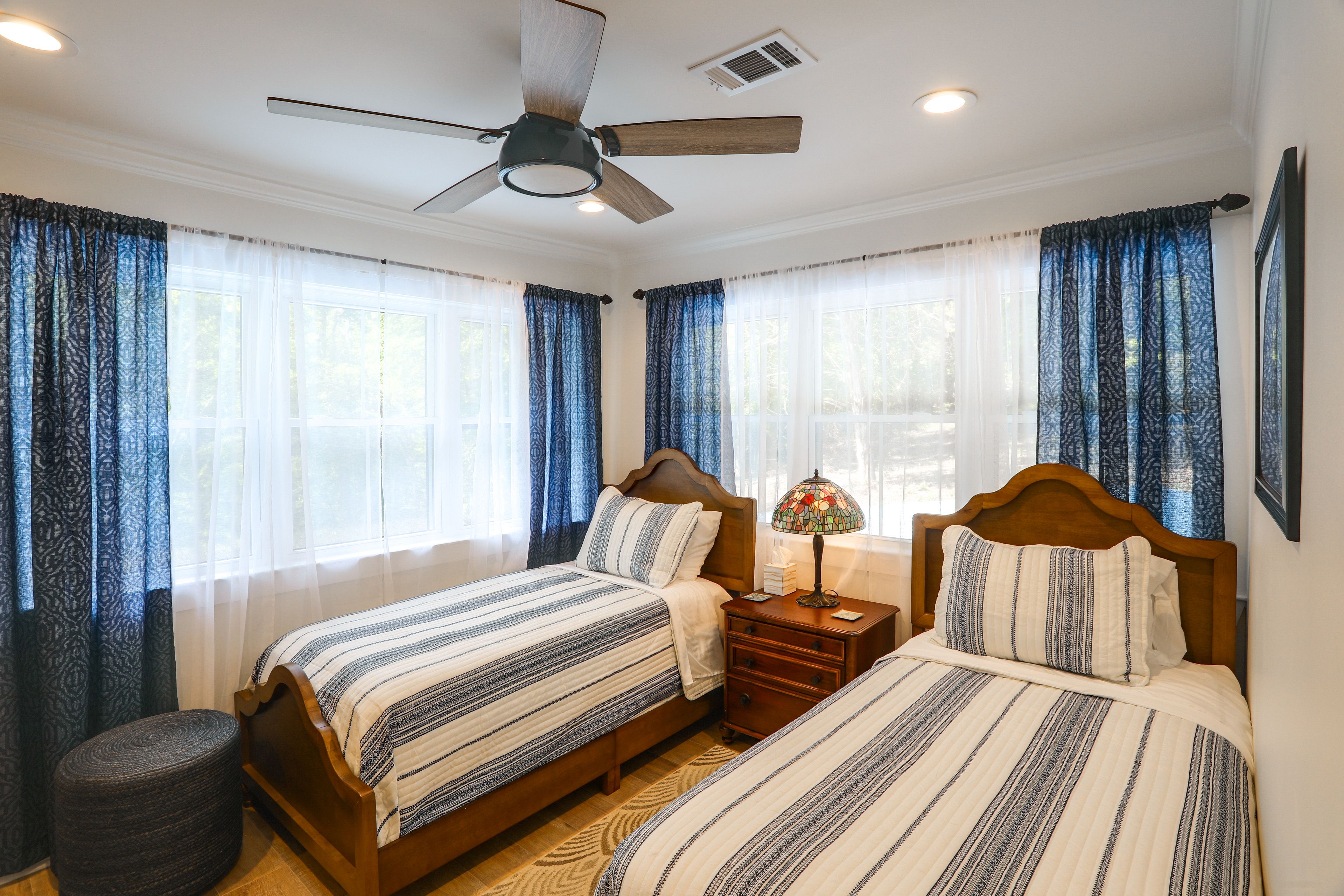 Bedroom | 2 Twin Beds