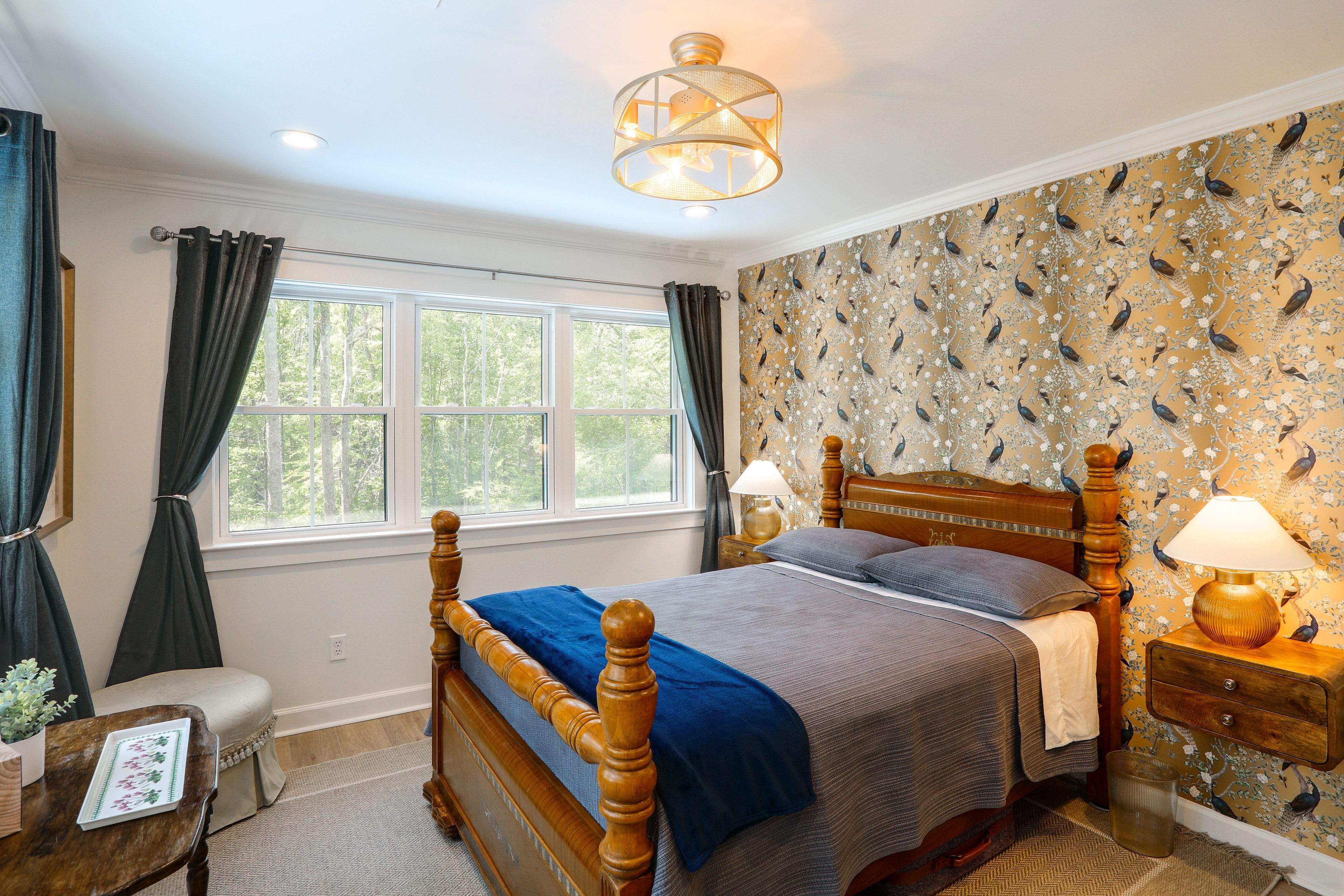 Bedroom | Full Bed