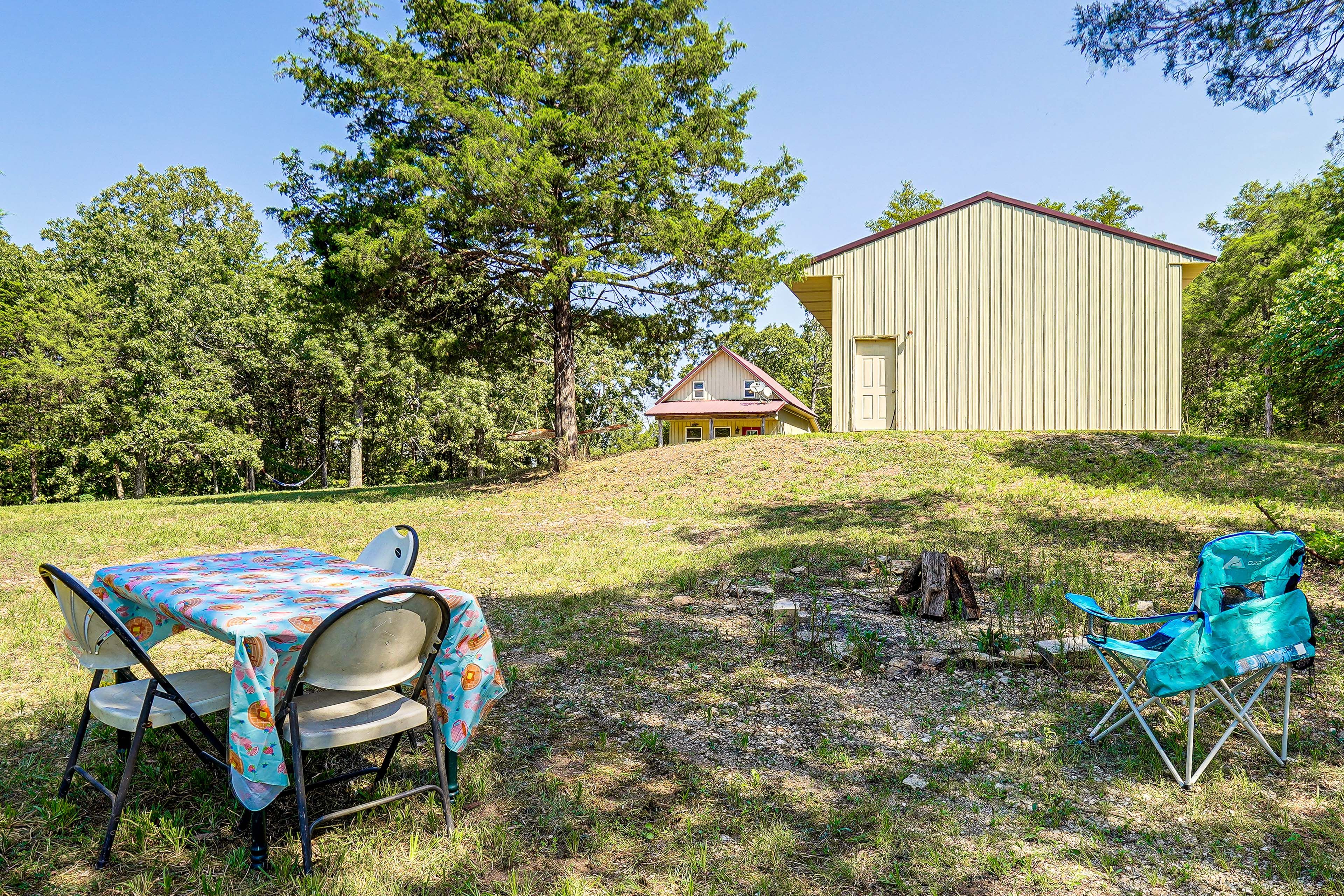 Exterior | Spacious Yard | Outdoor Dining | Fire Pit