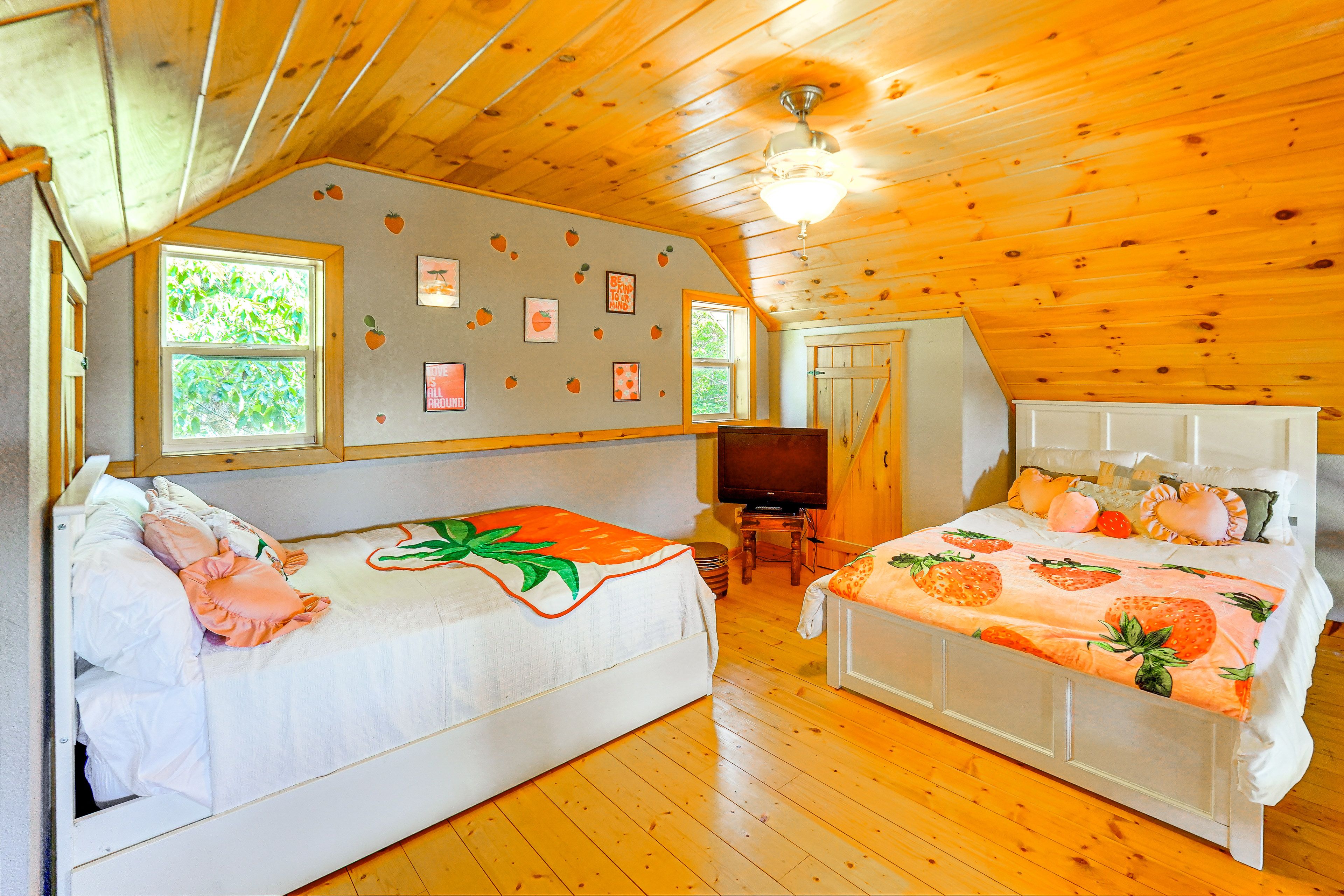Bedroom 2 (Loft) | Queen Bed | Full Bed w/ Twin Trundle | 2nd Floor