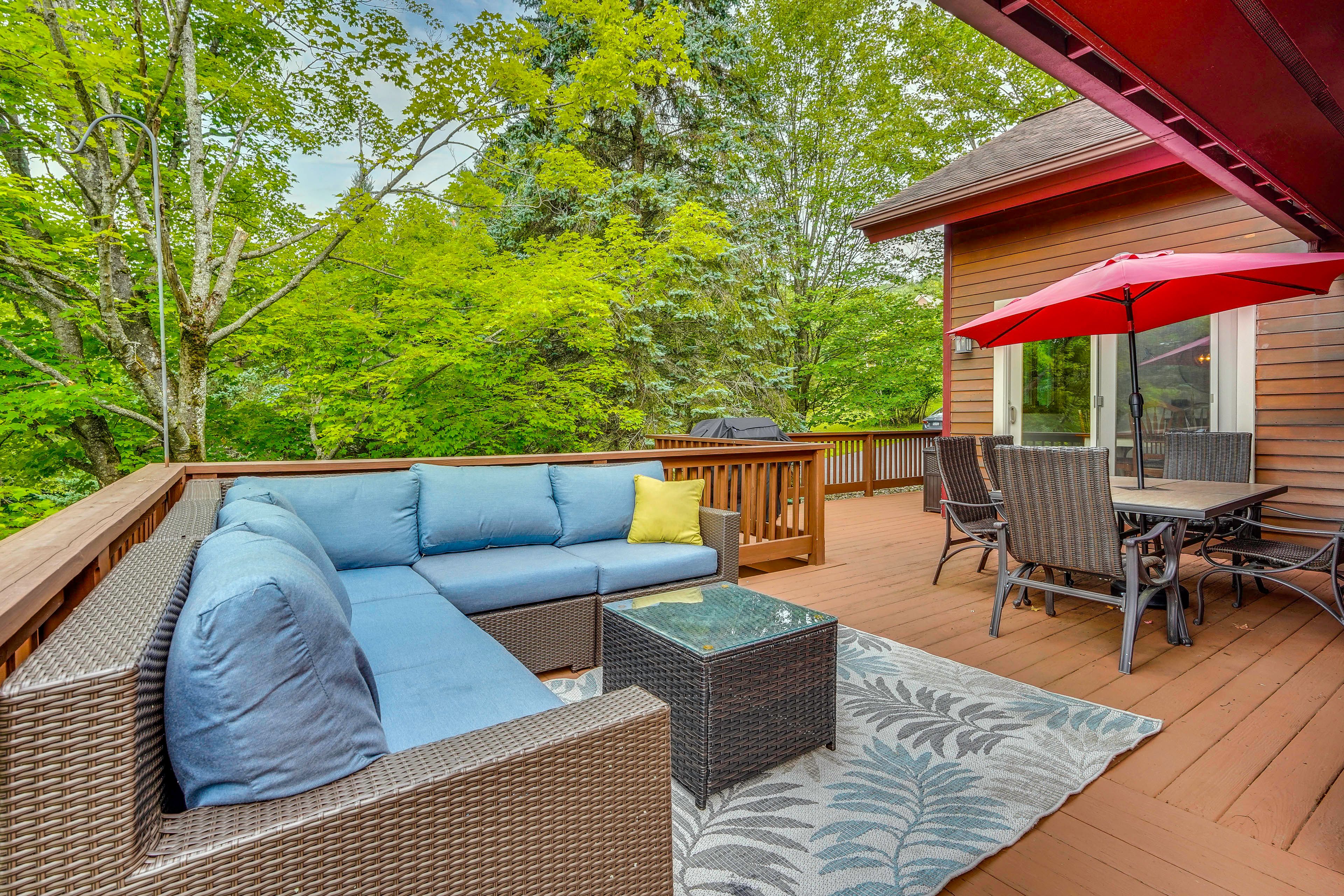 Furnished Deck | Outdoor Dining | Grill